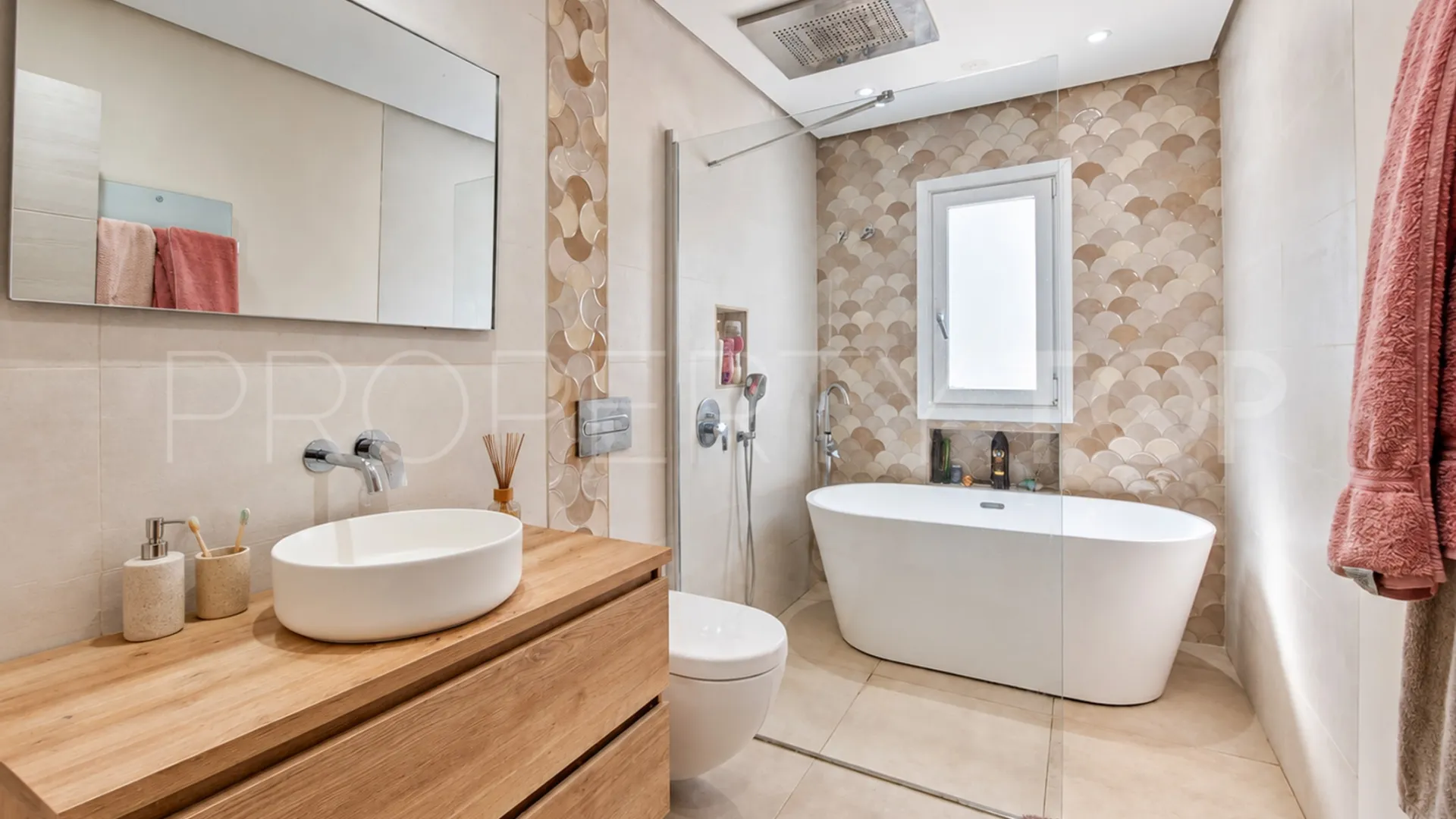House with 3 bedrooms for sale in Manilva