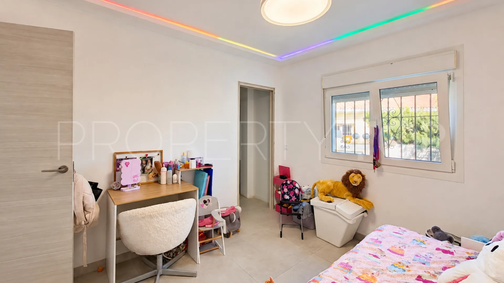 House with 3 bedrooms for sale in Manilva