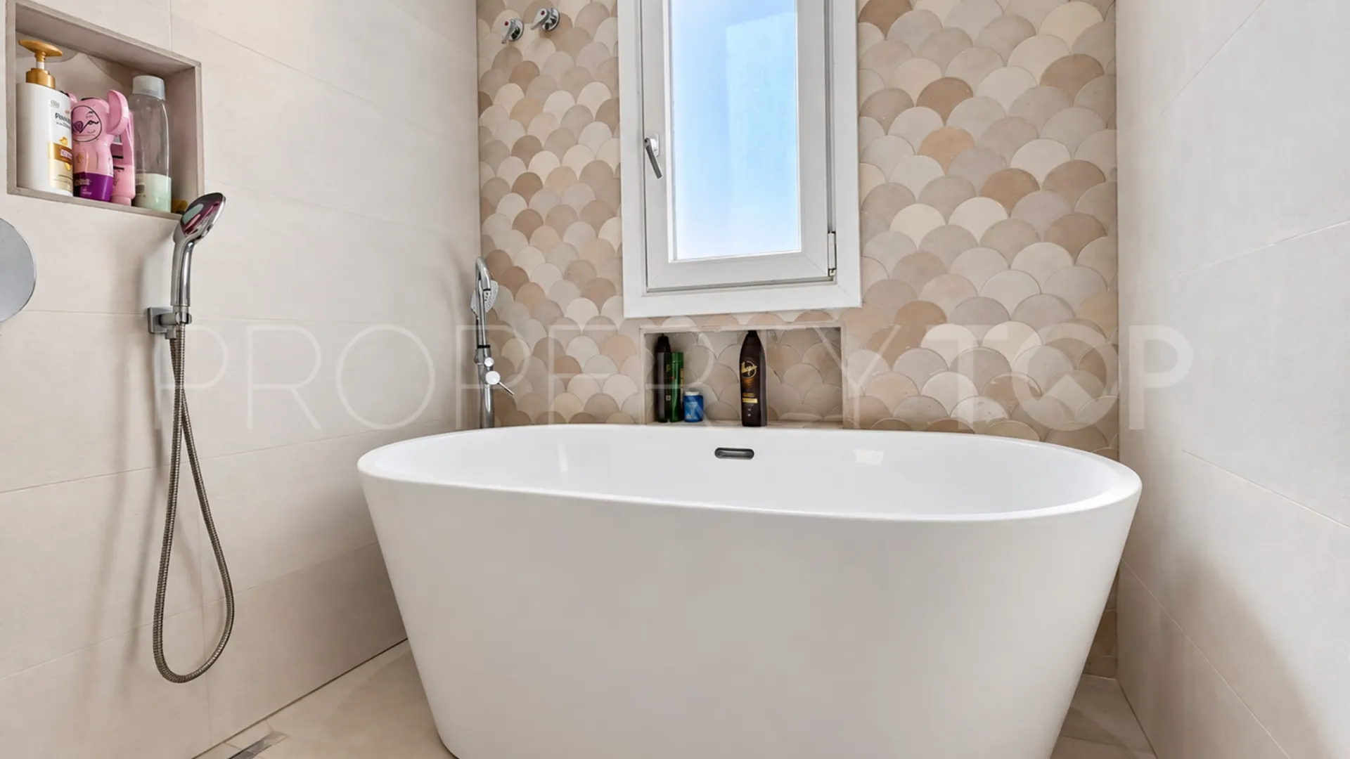 House with 3 bedrooms for sale in Manilva