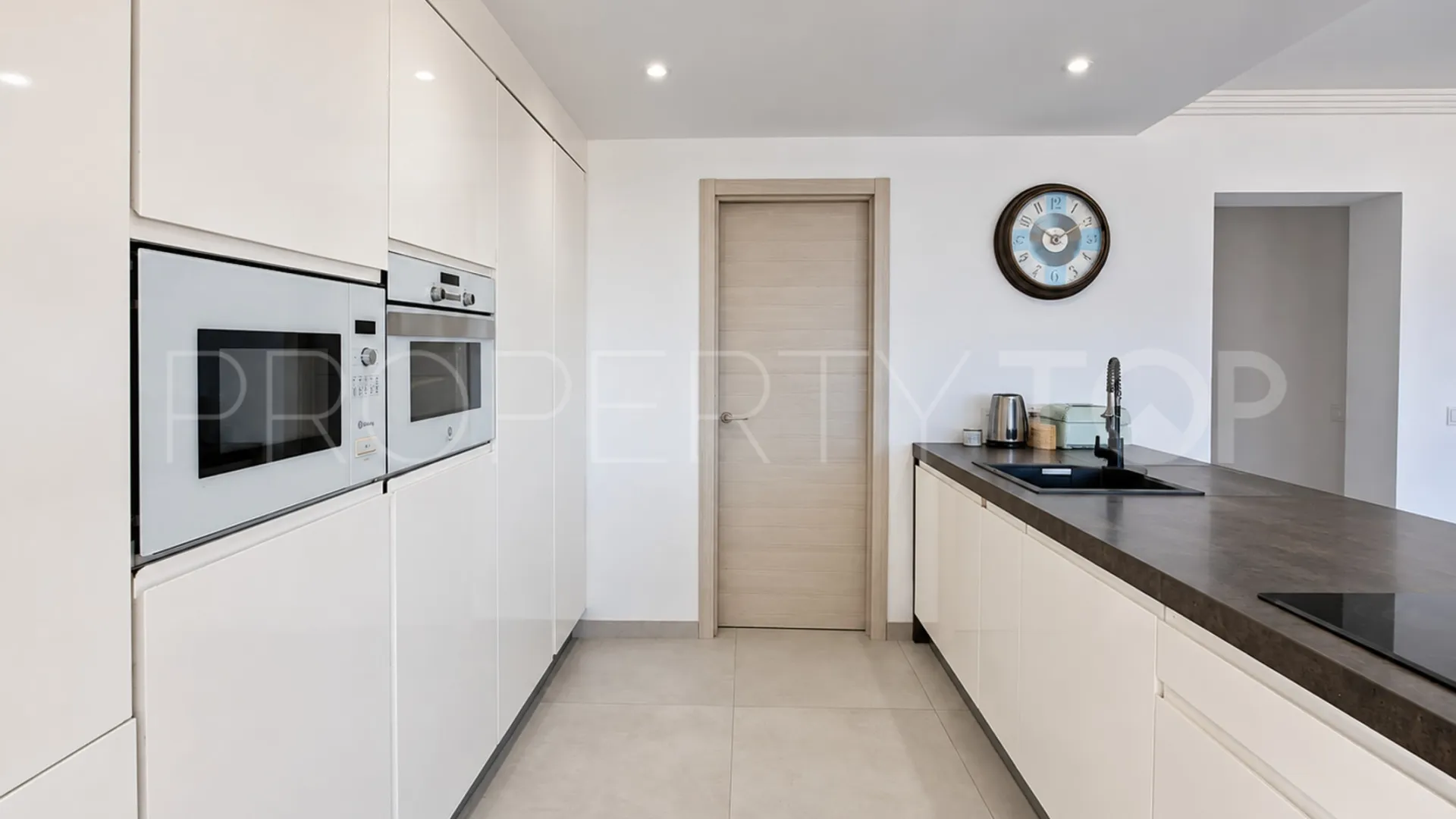 House with 3 bedrooms for sale in Manilva