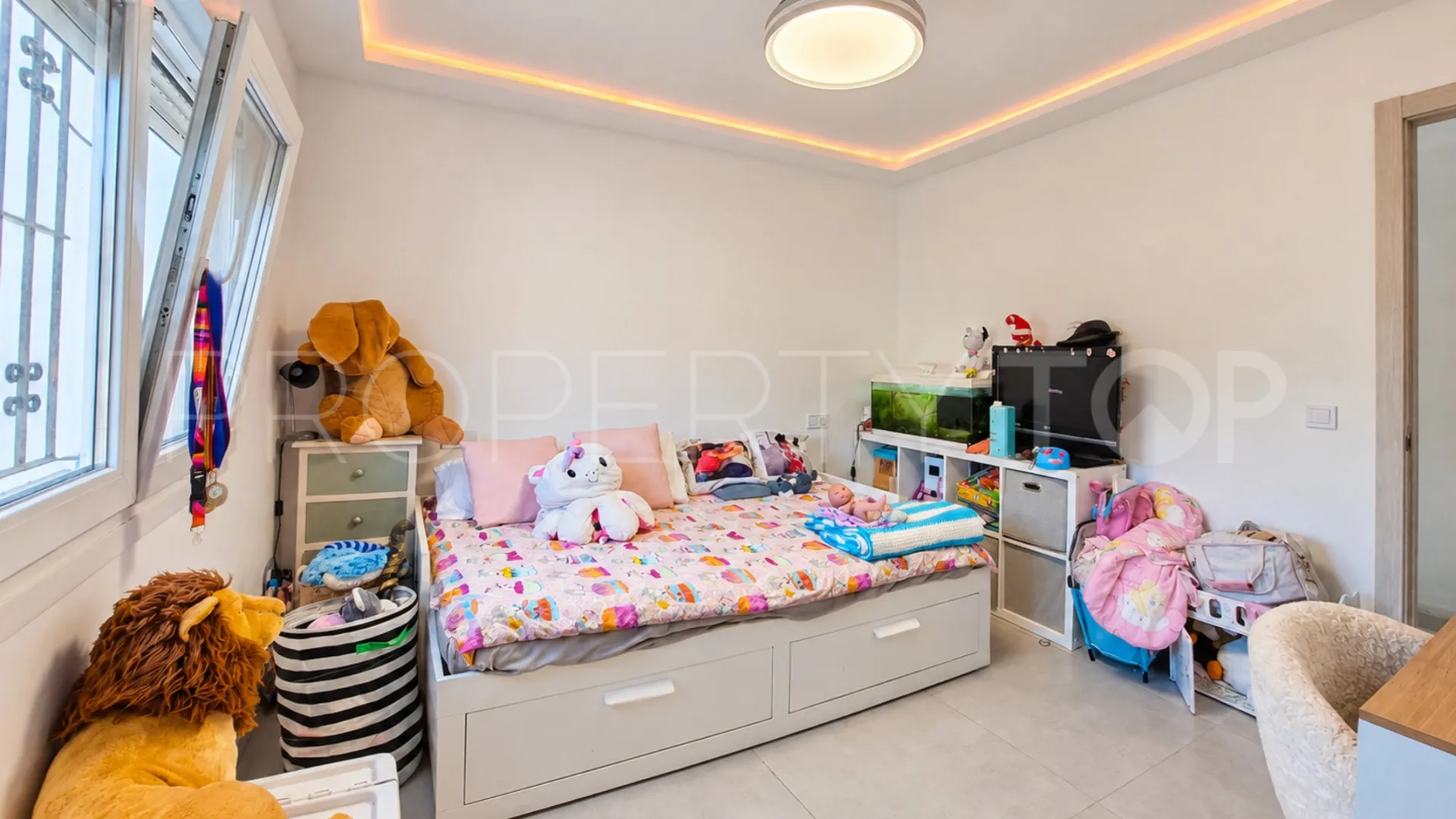 House with 3 bedrooms for sale in Manilva