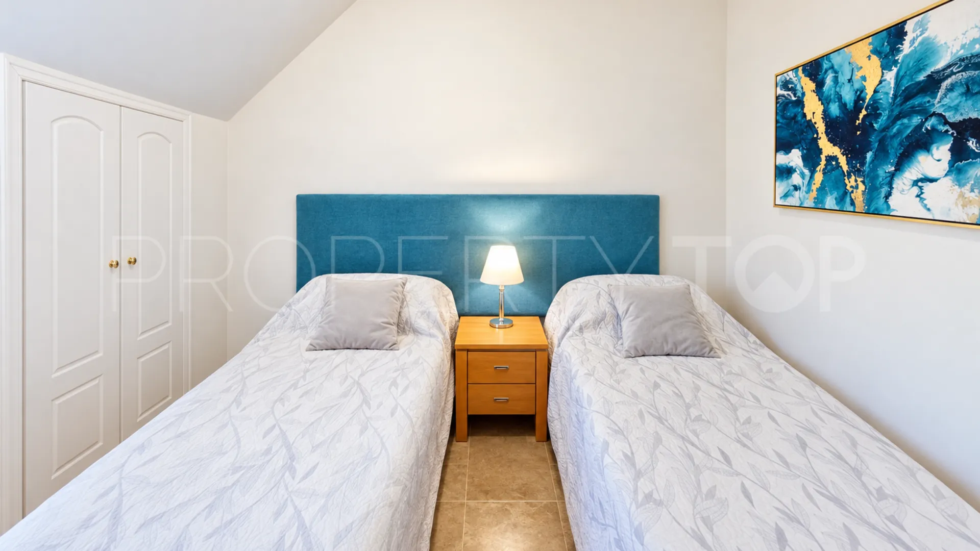 La Duquesa, Ático de 2 dormitorios a la venta