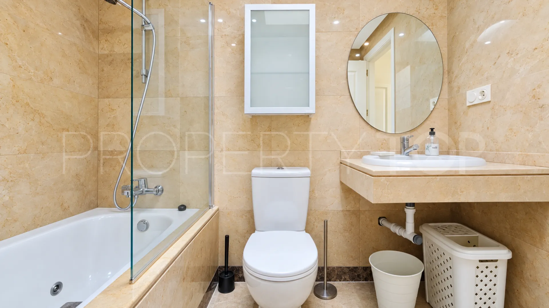 La Duquesa, Ático de 2 dormitorios a la venta