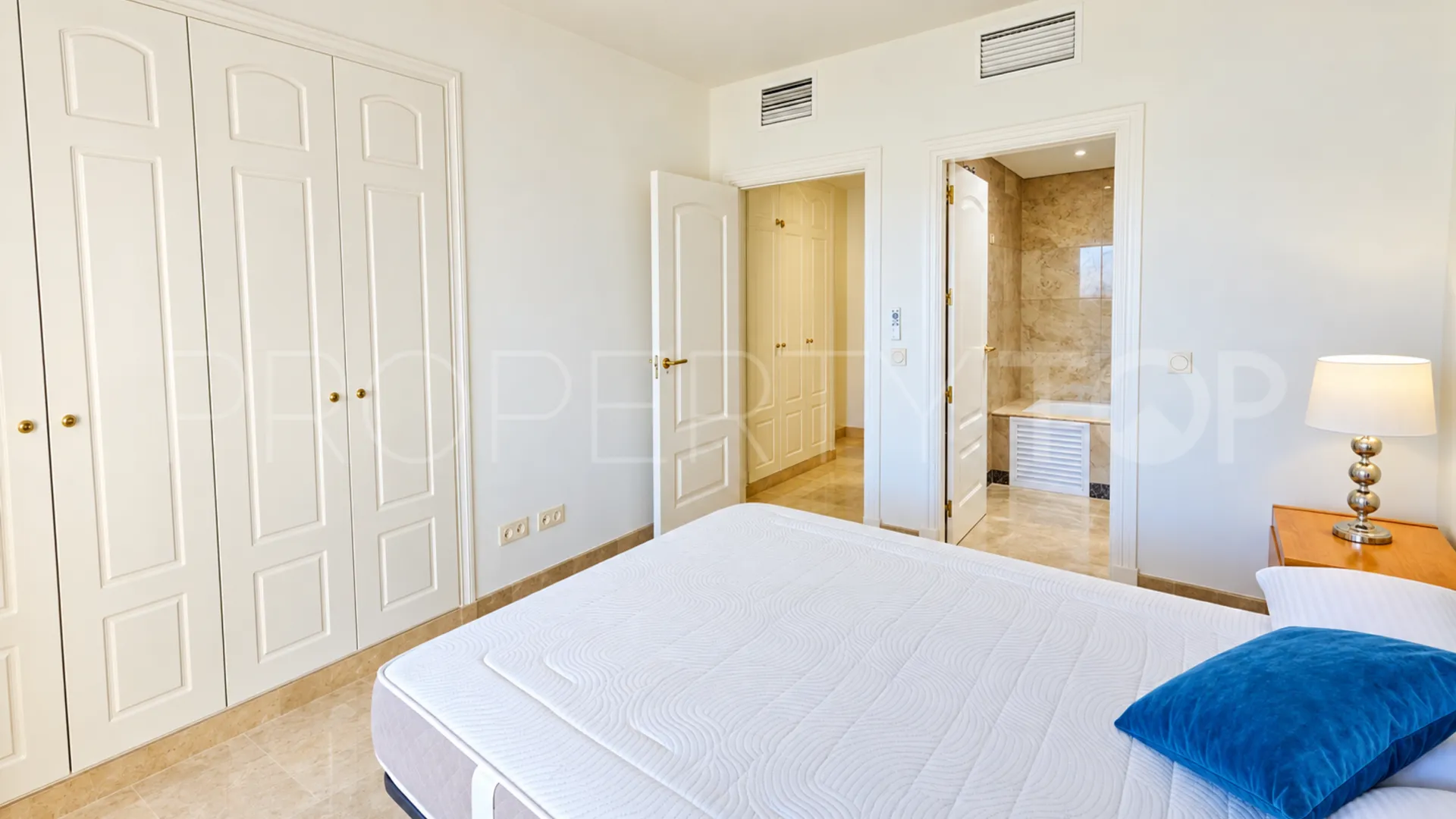 La Duquesa, Ático de 2 dormitorios a la venta