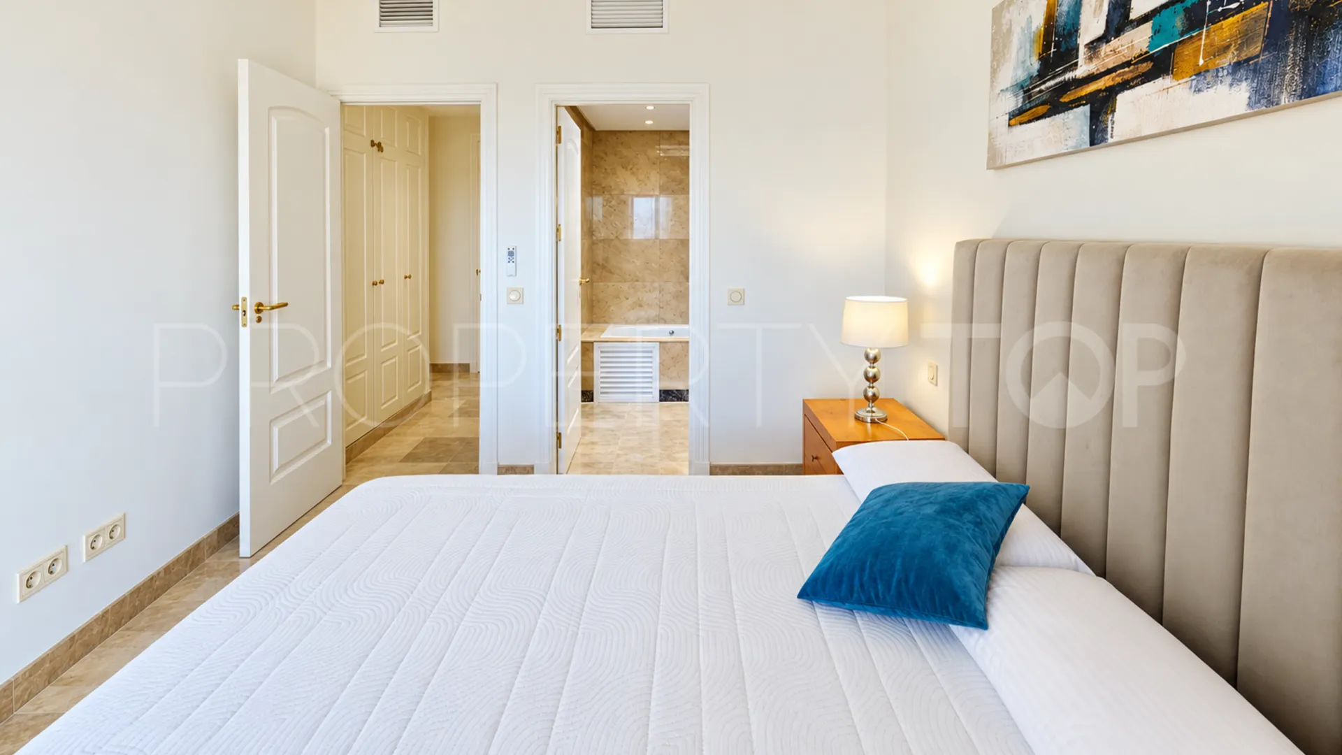 La Duquesa, Ático de 2 dormitorios a la venta