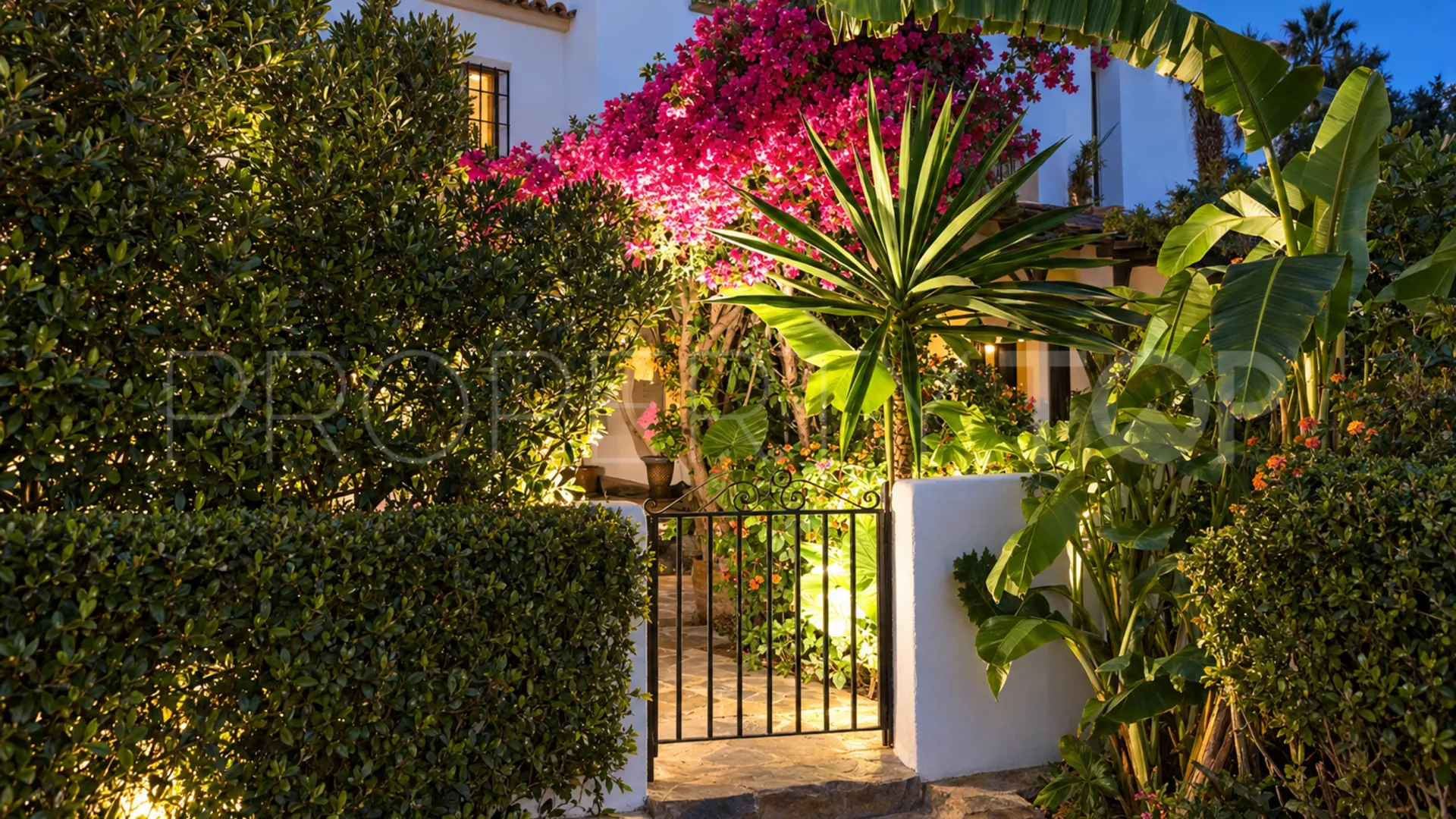 Se vende adosado en Marina de Casares