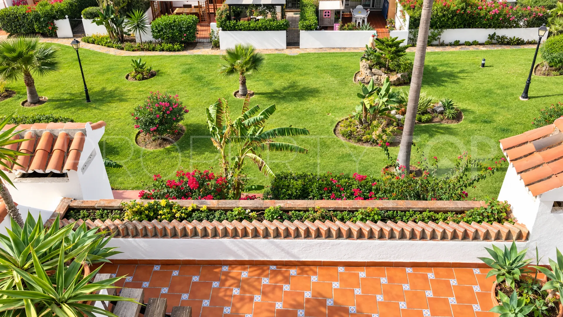 Se vende adosado en Marina de Casares