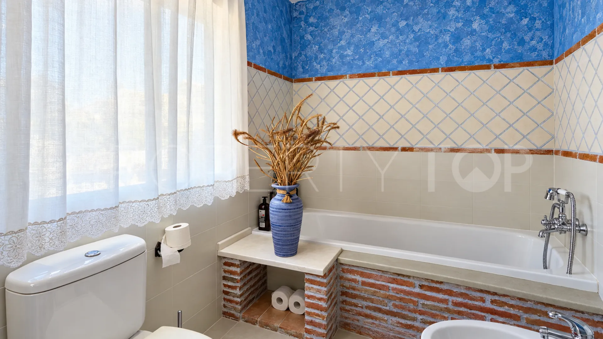 Se vende adosado en Marina de Casares