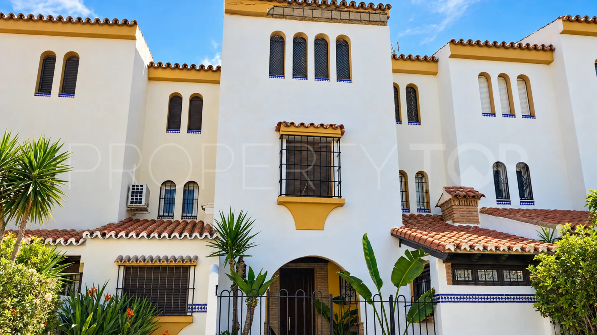 Se vende adosado en Marina de Casares