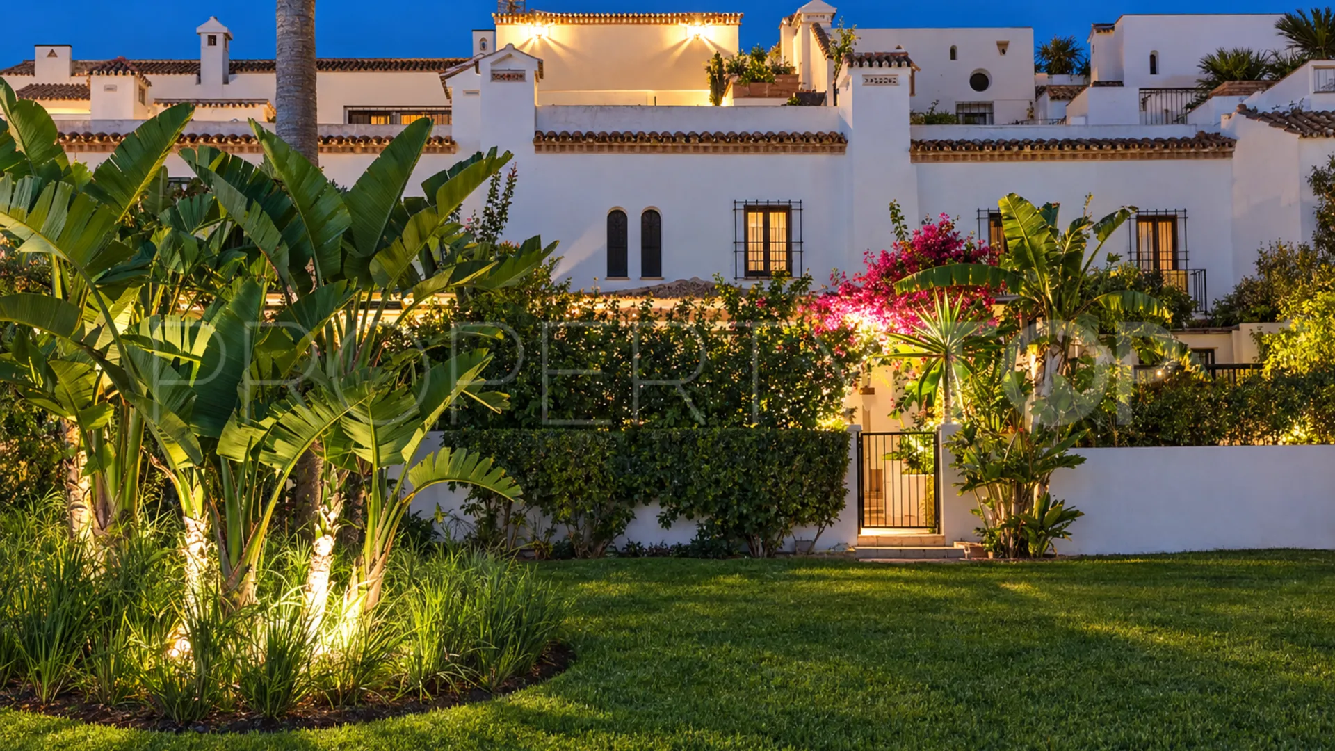 Se vende adosado en Marina de Casares