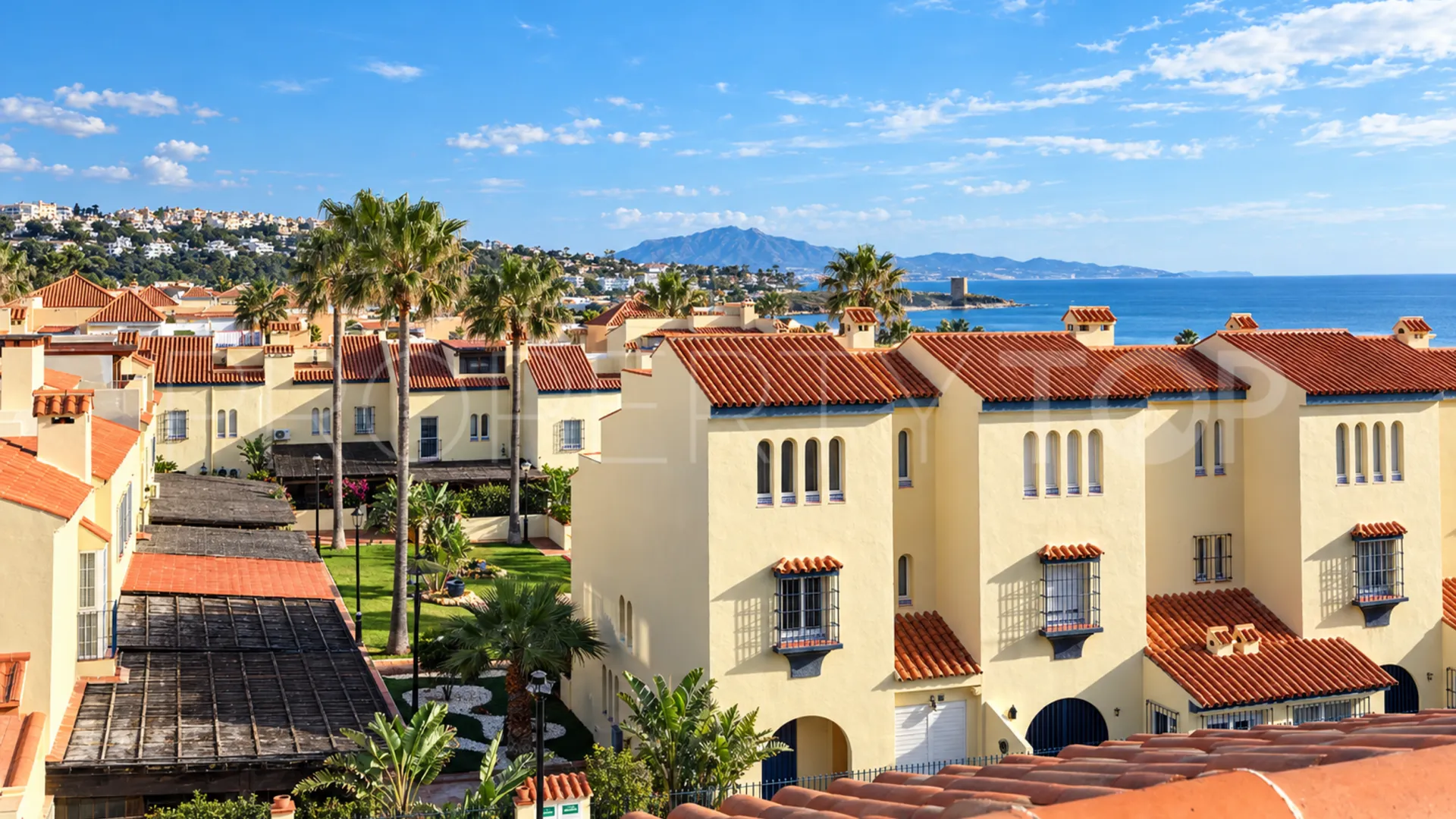 Se vende adosado en Marina de Casares