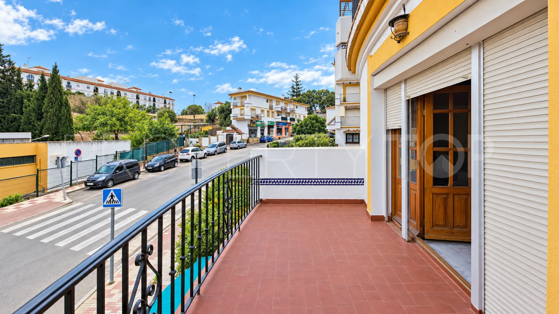 Se vende pareado de 5 dormitorios en Estepona