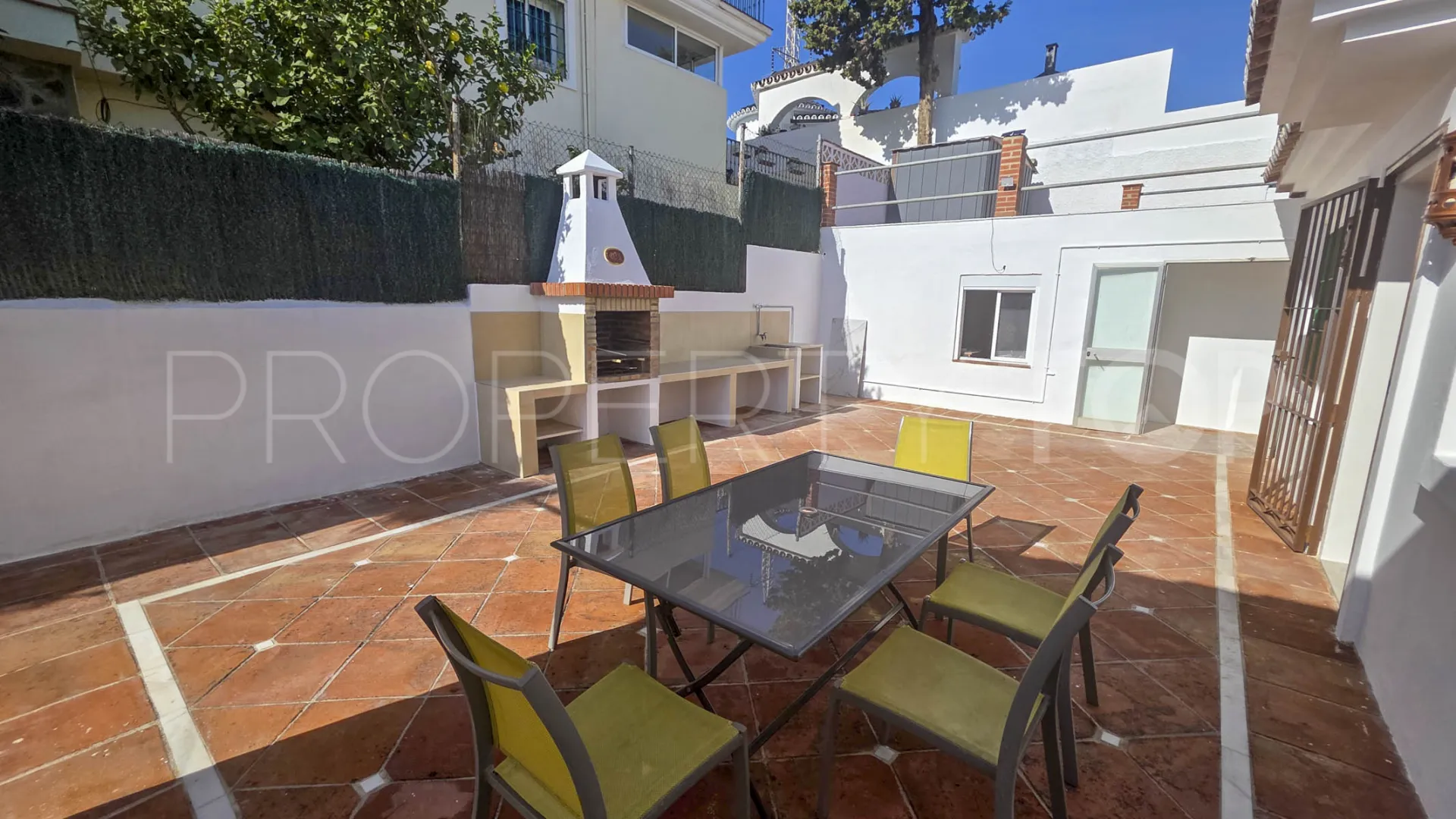 House for sale in Estepona with 3 bedrooms