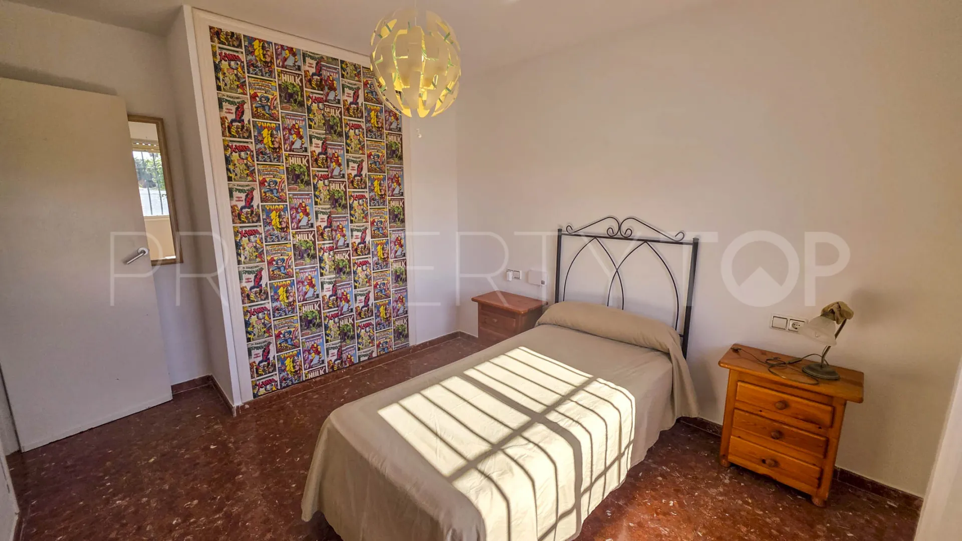 House for sale in Estepona with 3 bedrooms