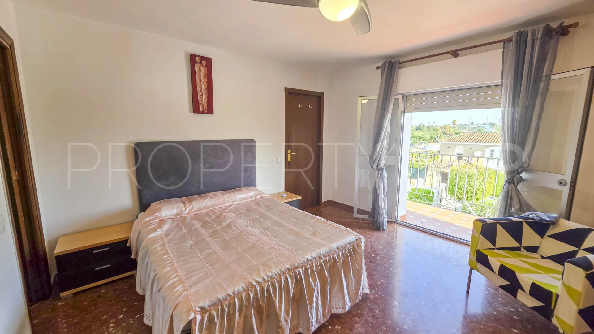 House for sale in Estepona with 3 bedrooms
