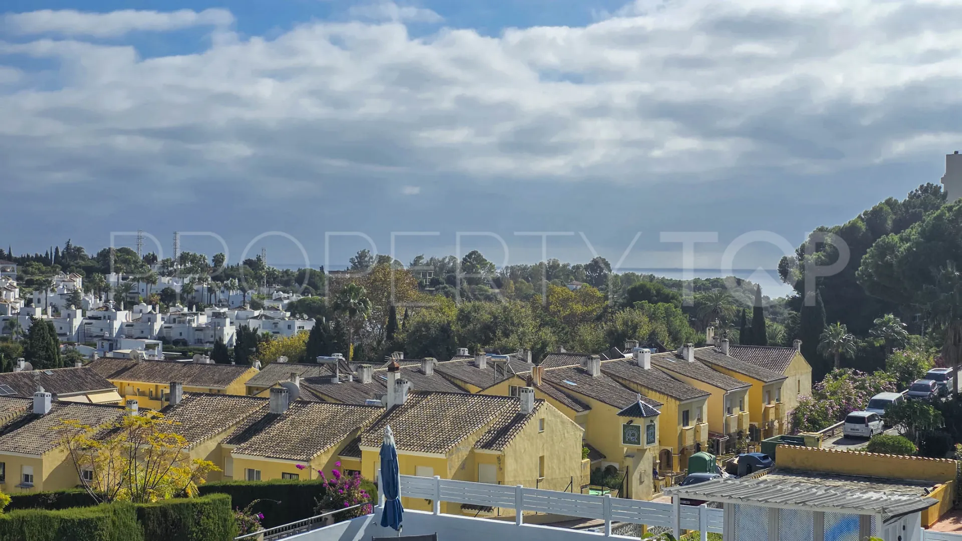 House for sale in Estepona with 3 bedrooms