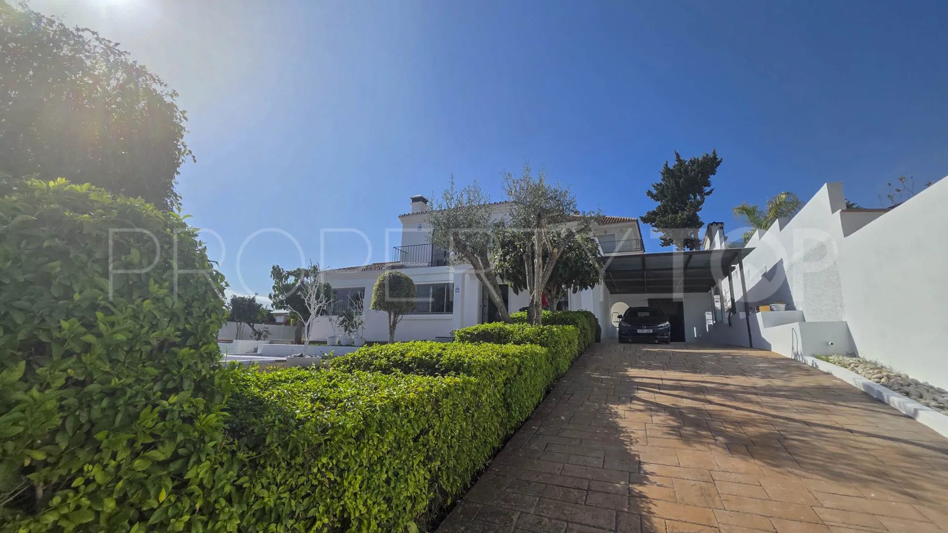 House for sale in Estepona with 3 bedrooms