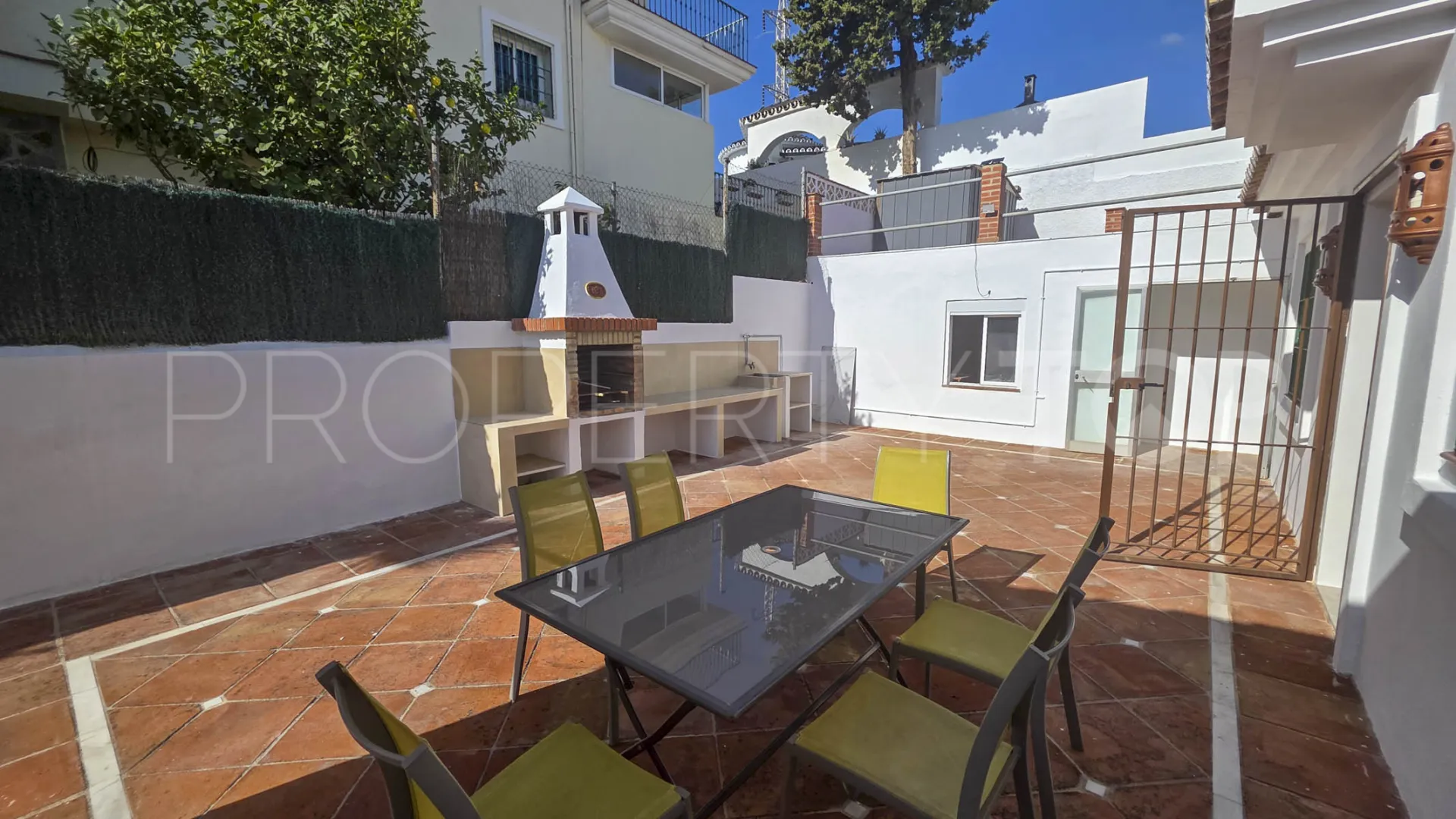 House for sale in Estepona with 3 bedrooms