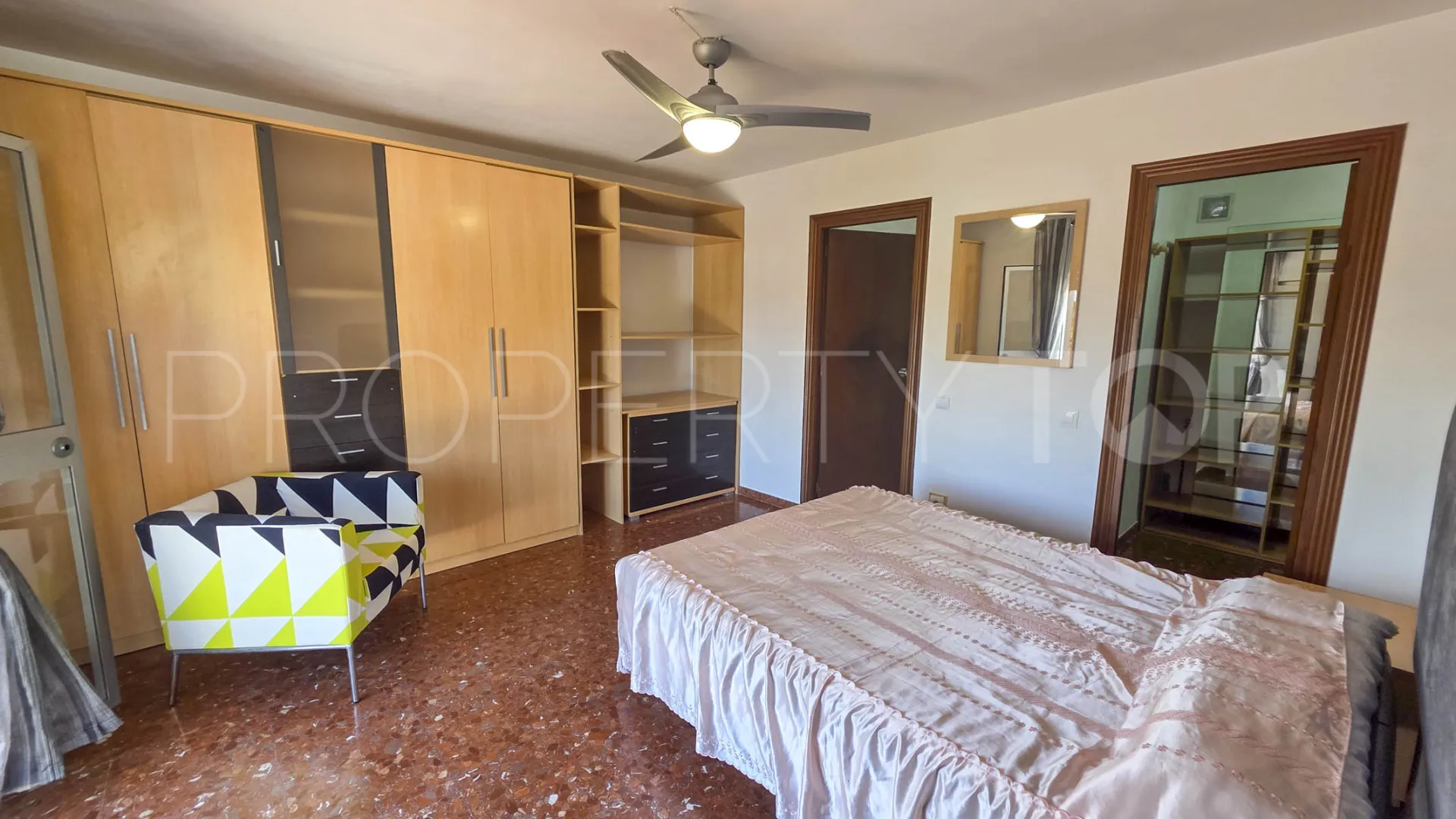 House for sale in Estepona with 3 bedrooms