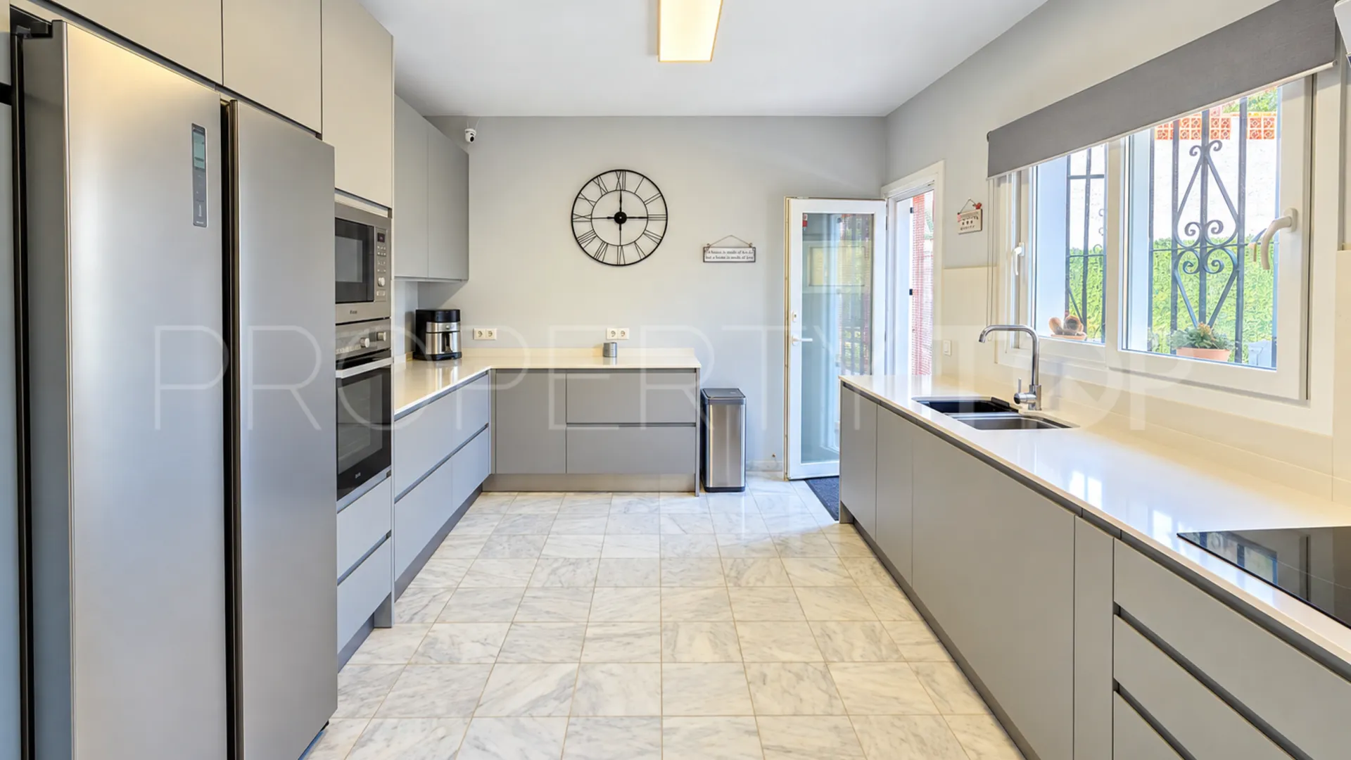 Buy La Duquesa 4 bedrooms house