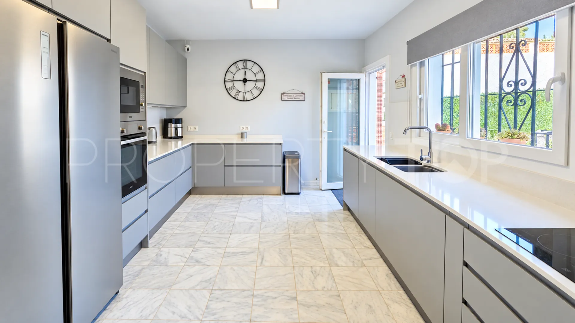 Buy La Duquesa 4 bedrooms house