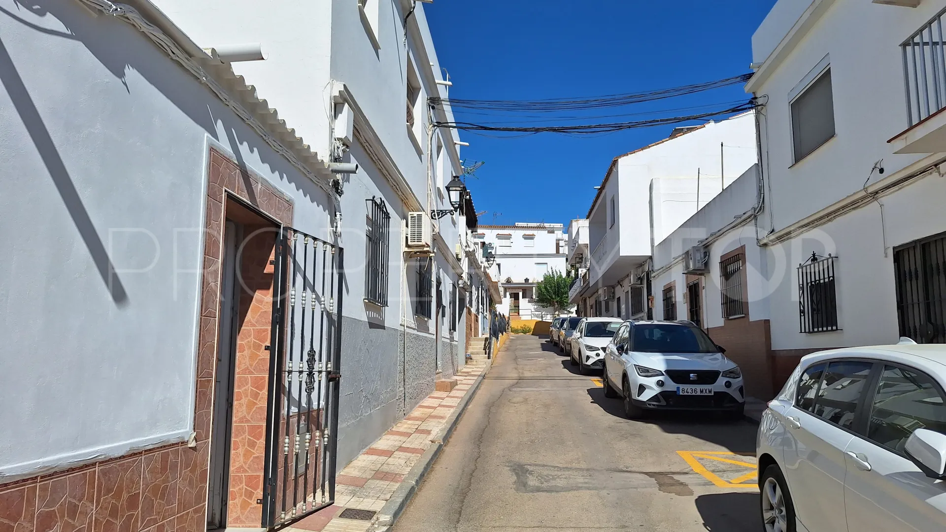 Buy house with 4 bedrooms in San Enrique de Guadiaro