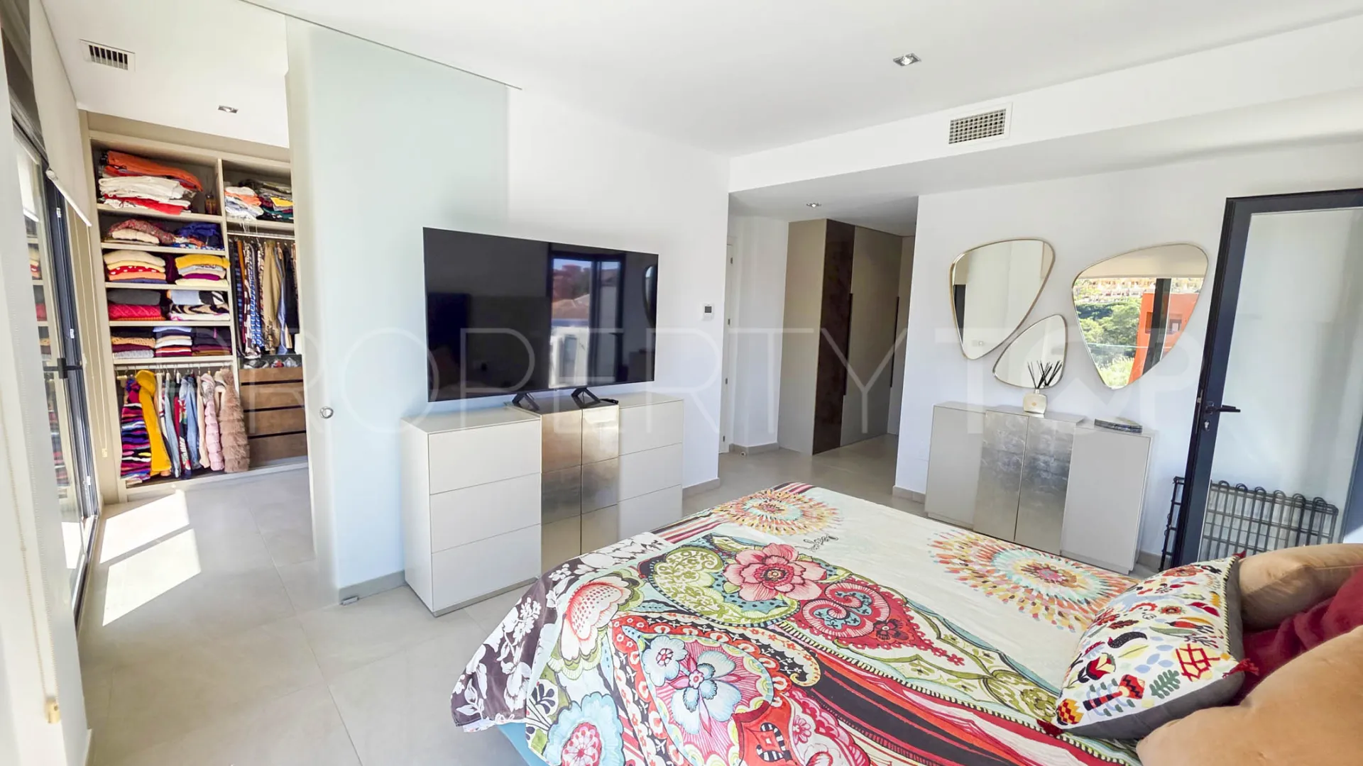 For sale house with 3 bedrooms in La Duquesa