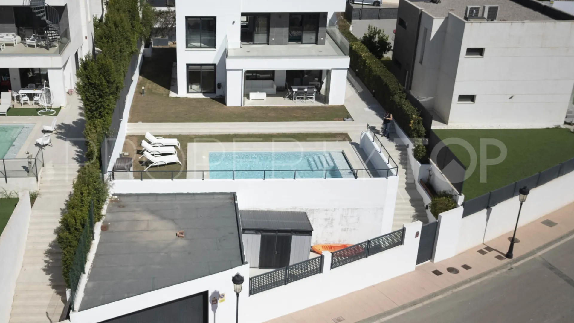 For sale house with 3 bedrooms in La Duquesa