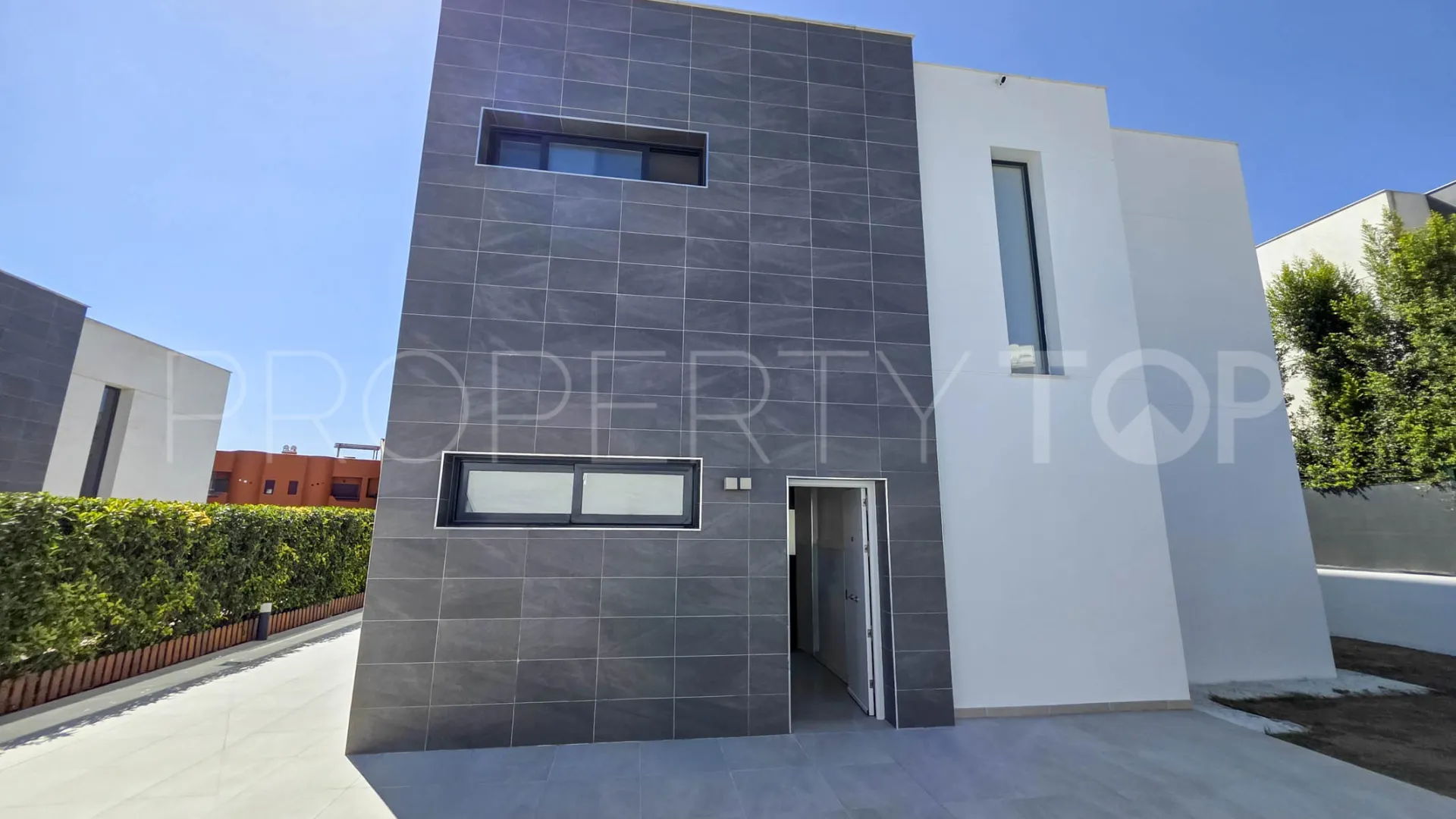 For sale house with 3 bedrooms in La Duquesa