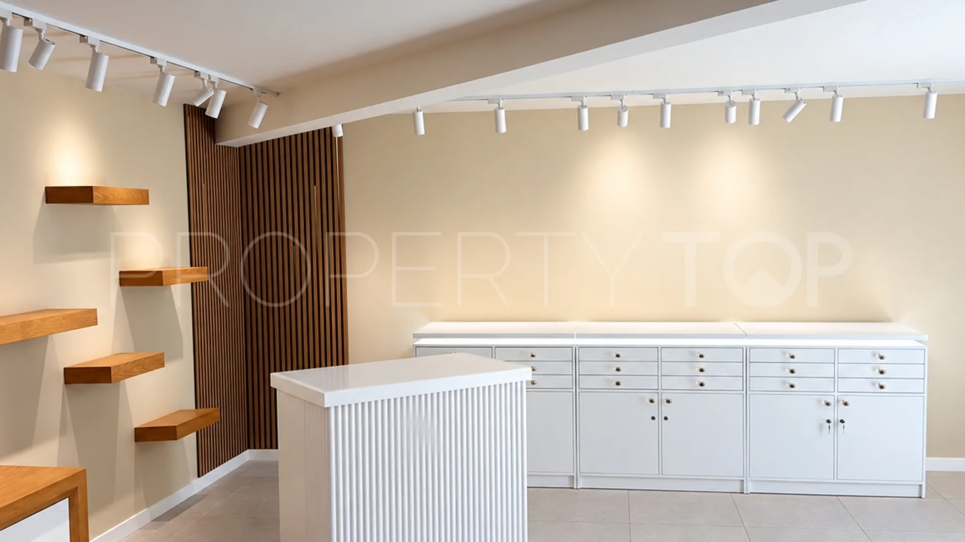 For sale house with 3 bedrooms in La Duquesa