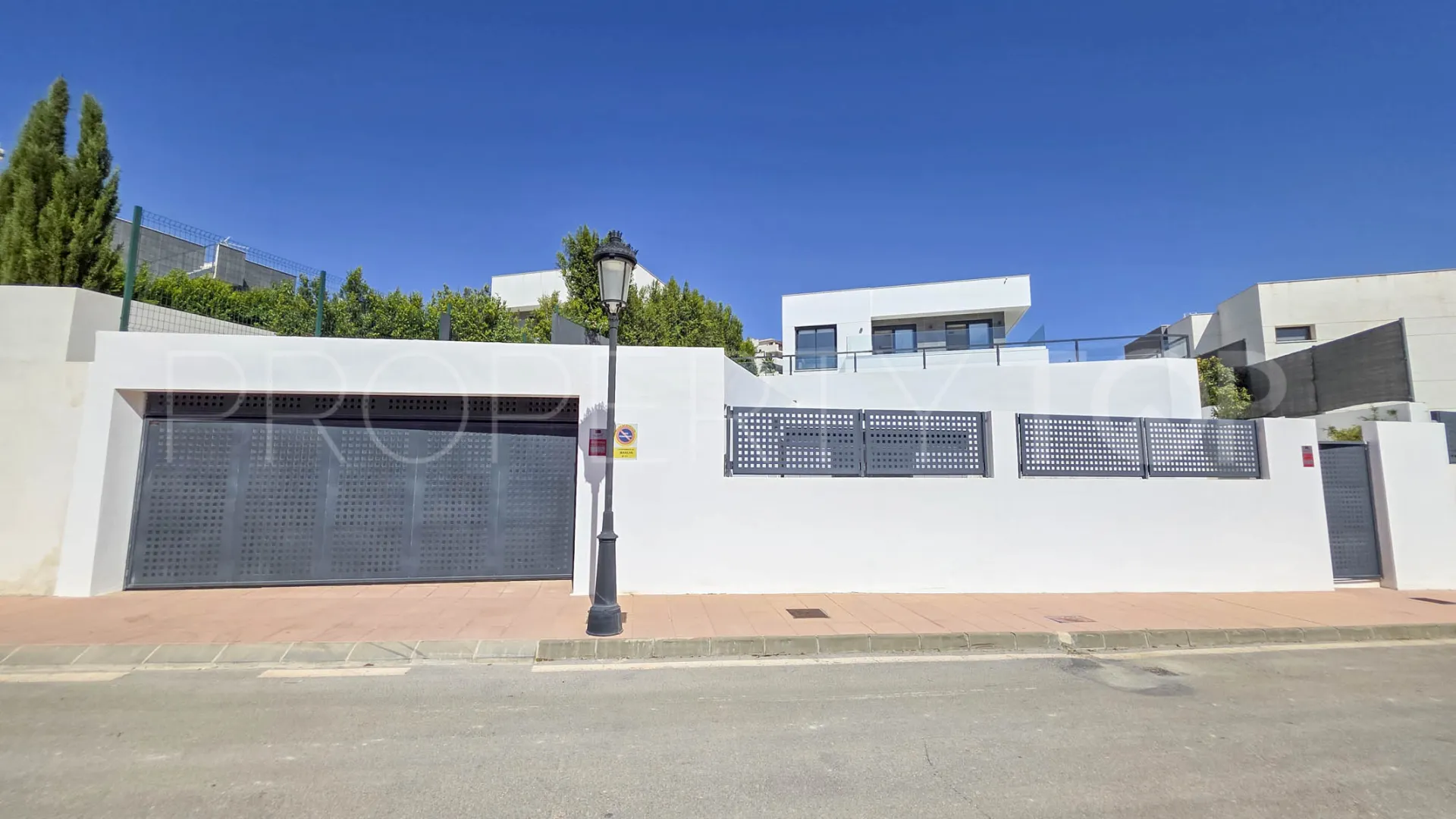 For sale house with 3 bedrooms in La Duquesa
