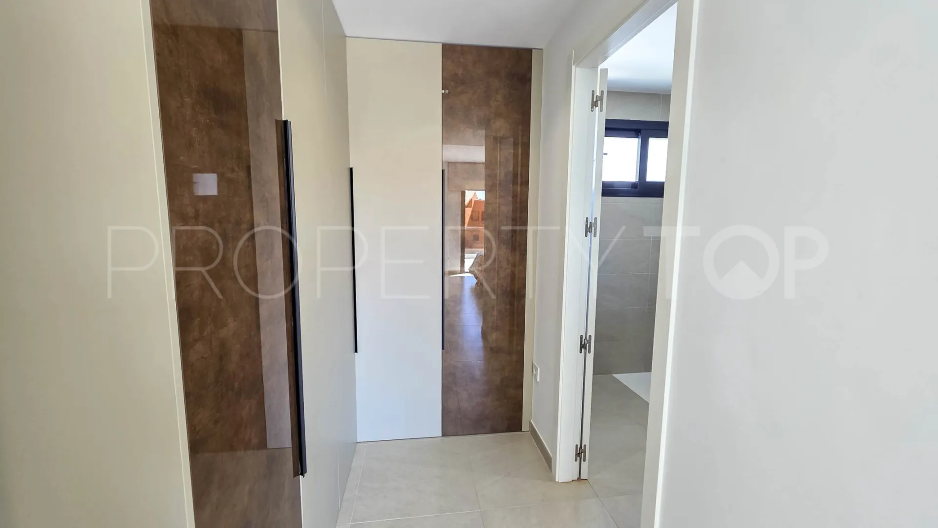 For sale house with 3 bedrooms in La Duquesa