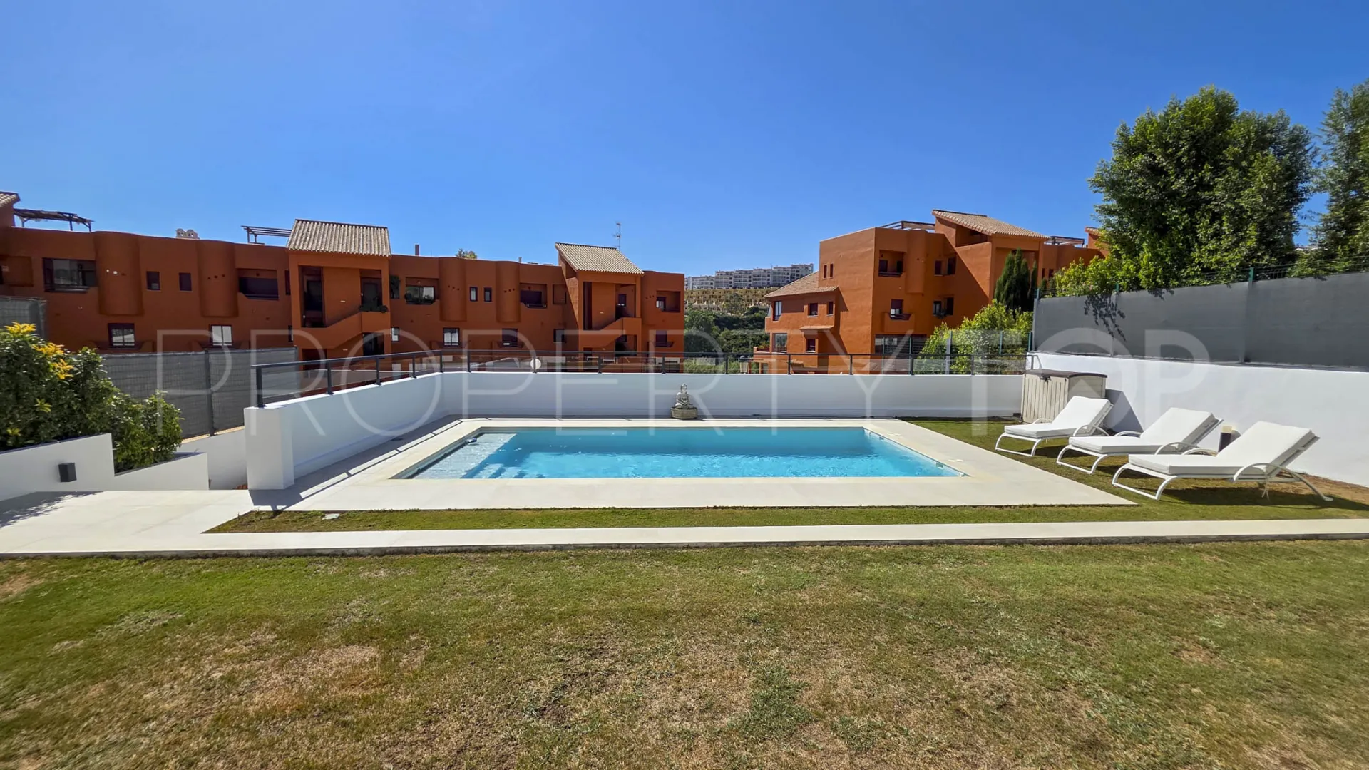 For sale house with 3 bedrooms in La Duquesa
