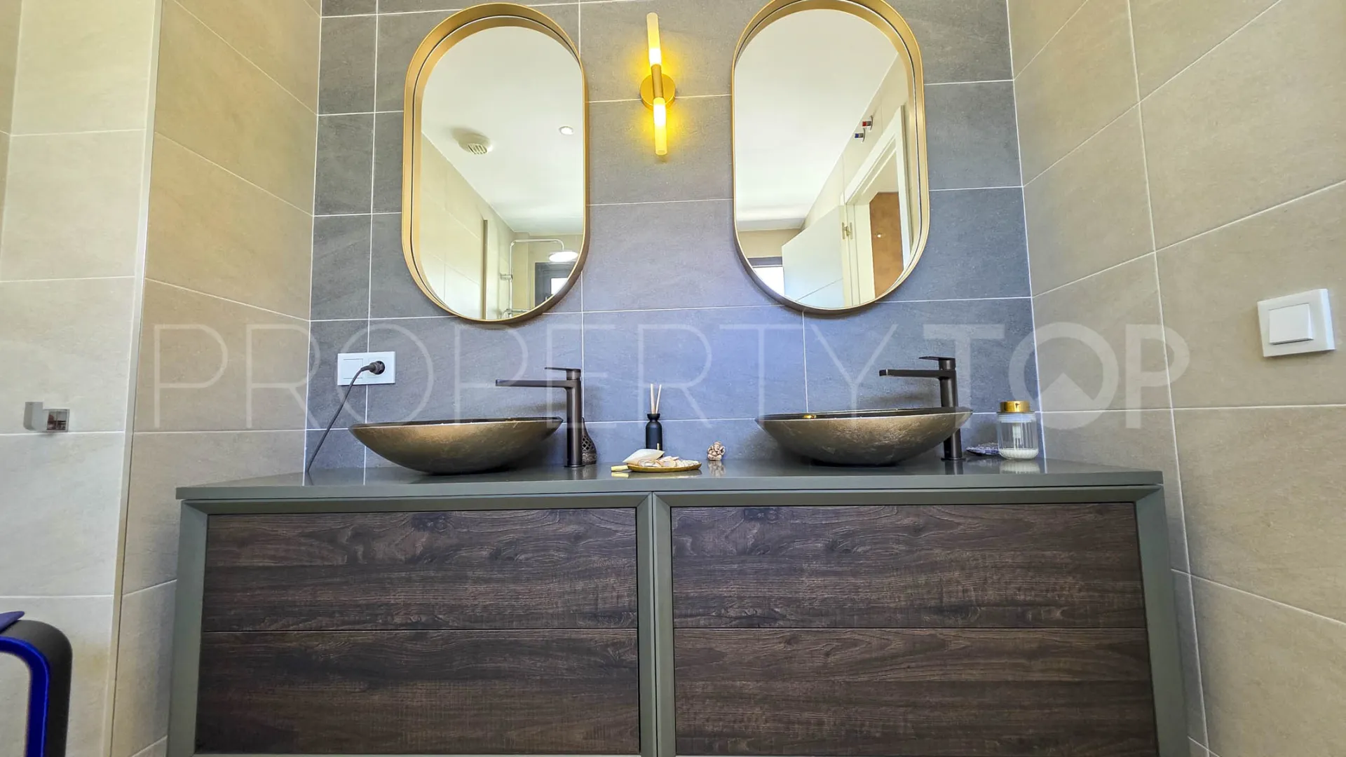 For sale house with 3 bedrooms in La Duquesa