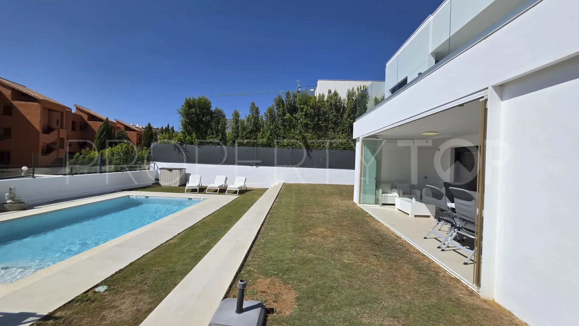 For sale house with 3 bedrooms in La Duquesa