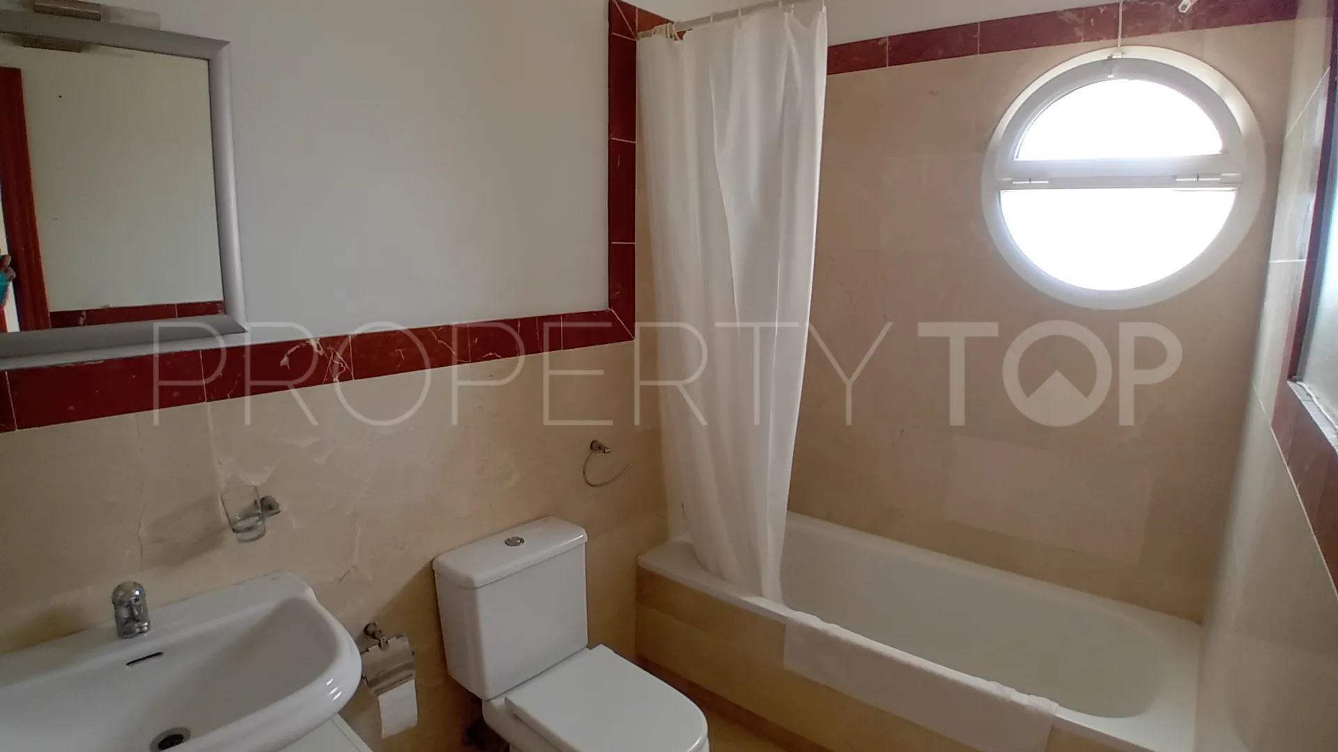For sale Manilva semi detached house with 3 bedrooms