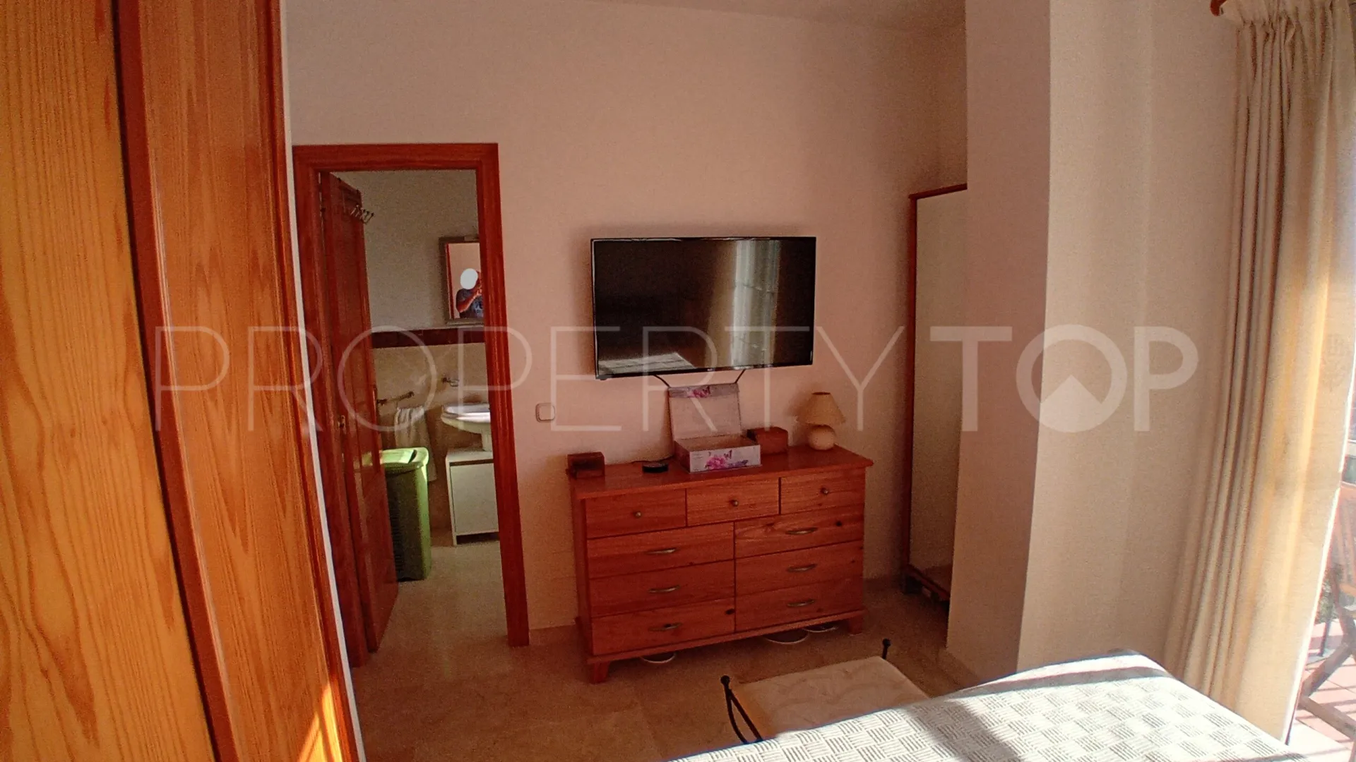 For sale Manilva semi detached house with 3 bedrooms