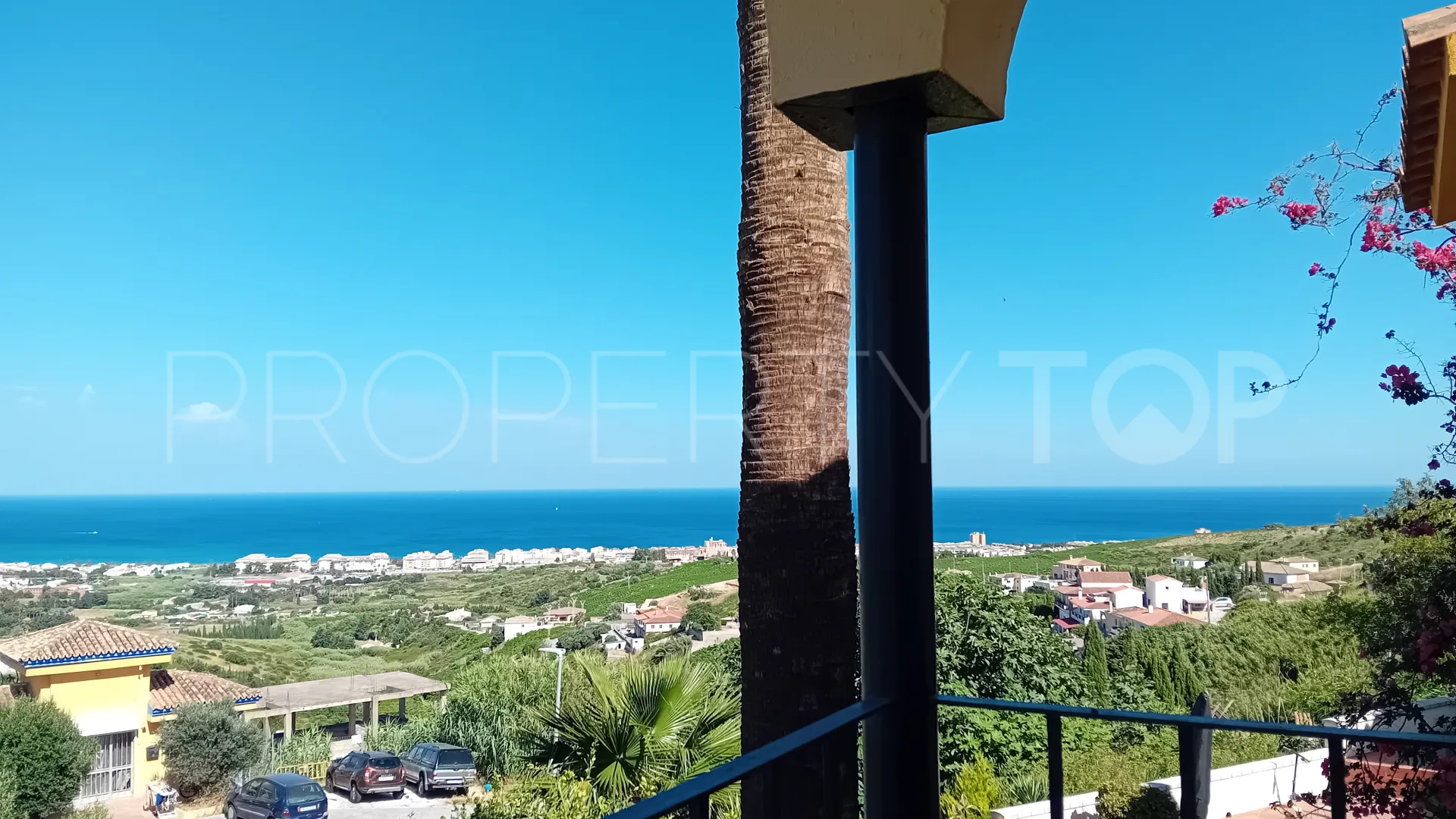 For sale Manilva semi detached house with 3 bedrooms