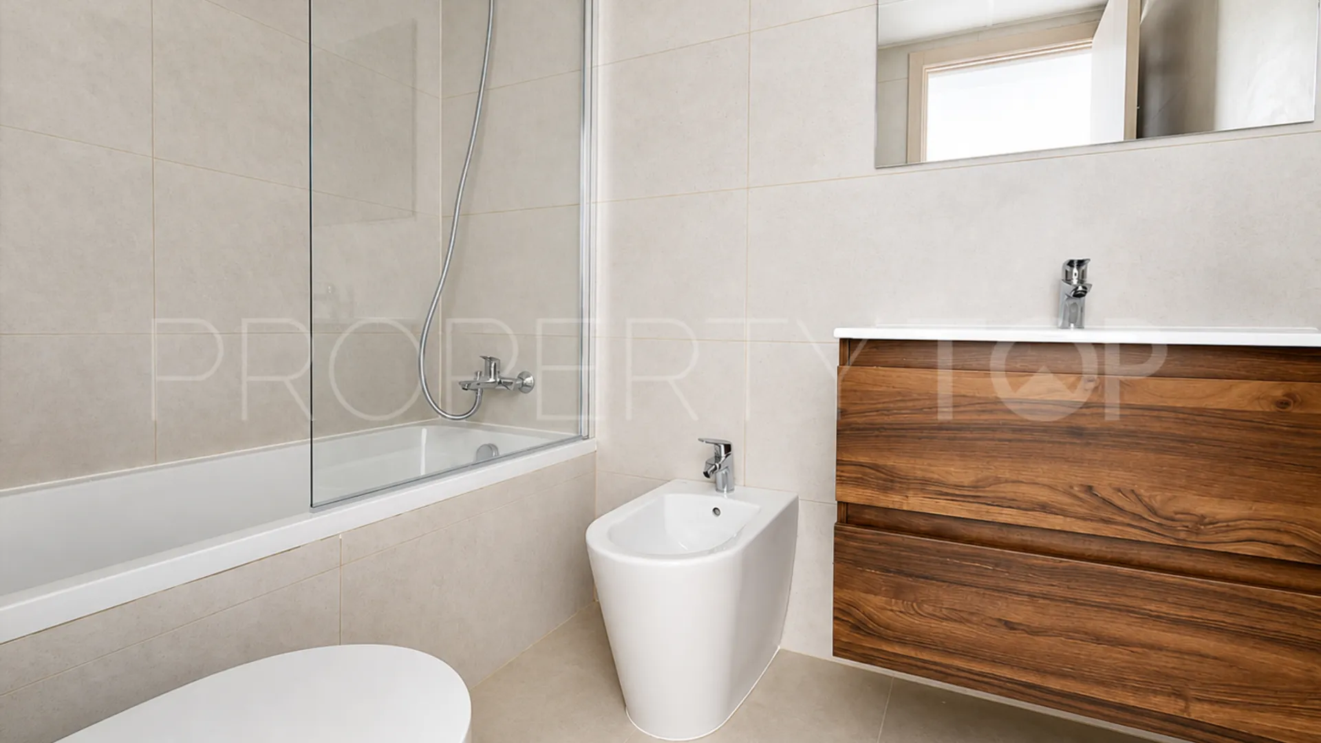 2 bedrooms apartment in La Duquesa for sale