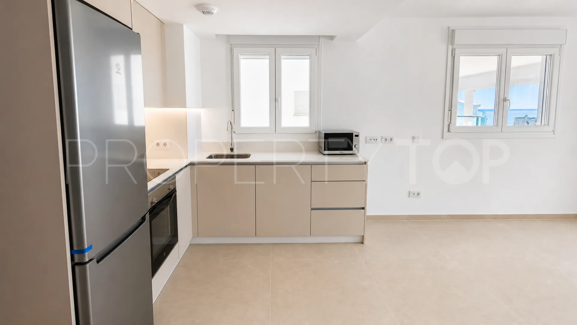 2 bedrooms apartment in La Duquesa for sale