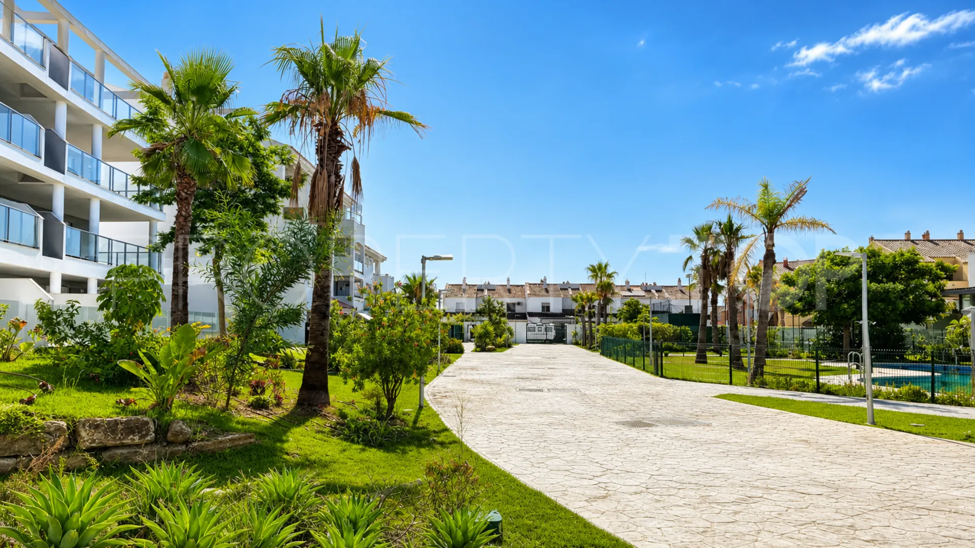 2 bedrooms apartment in La Duquesa for sale