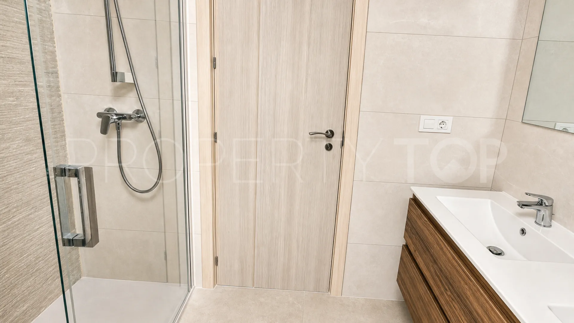 2 bedrooms apartment in La Duquesa for sale
