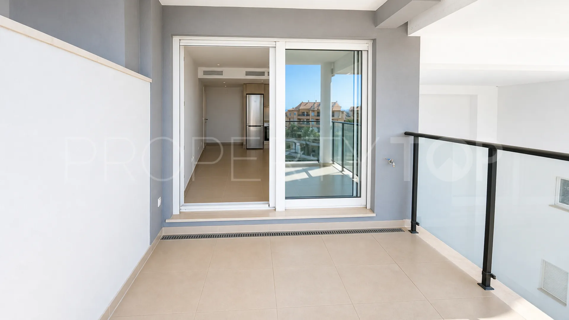 2 bedrooms apartment in La Duquesa for sale