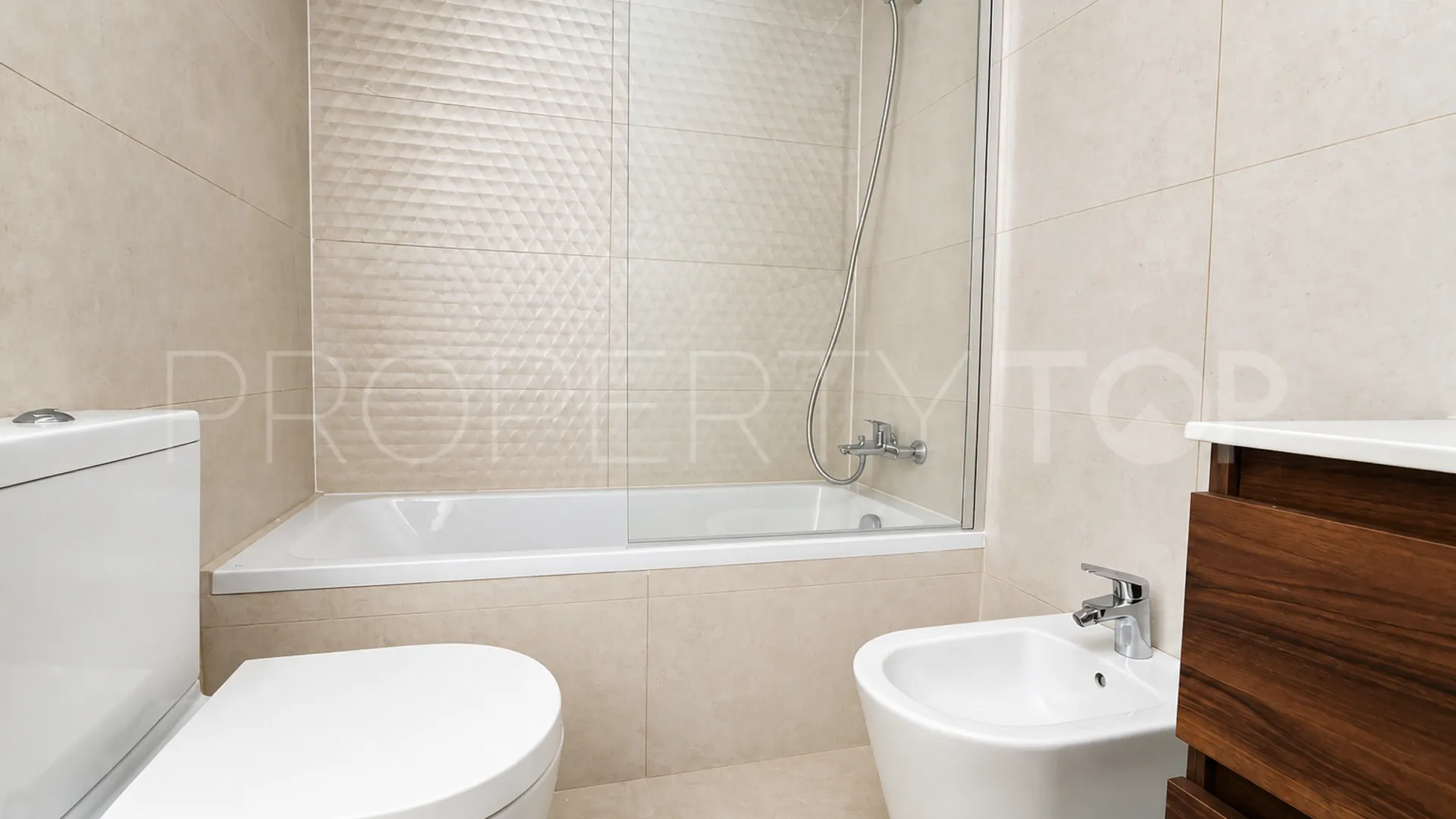 2 bedrooms apartment in La Duquesa for sale