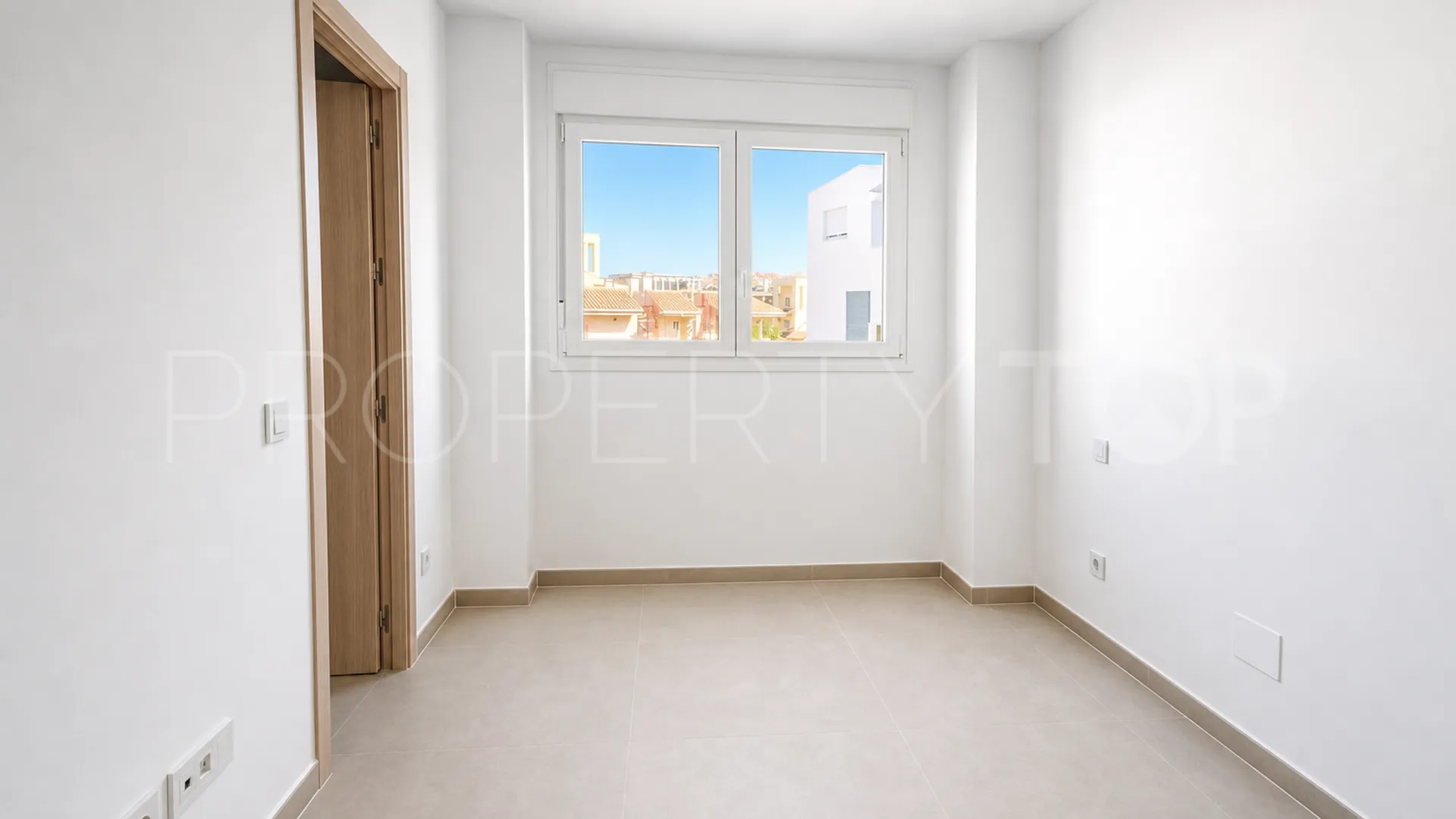 2 bedrooms apartment in La Duquesa for sale