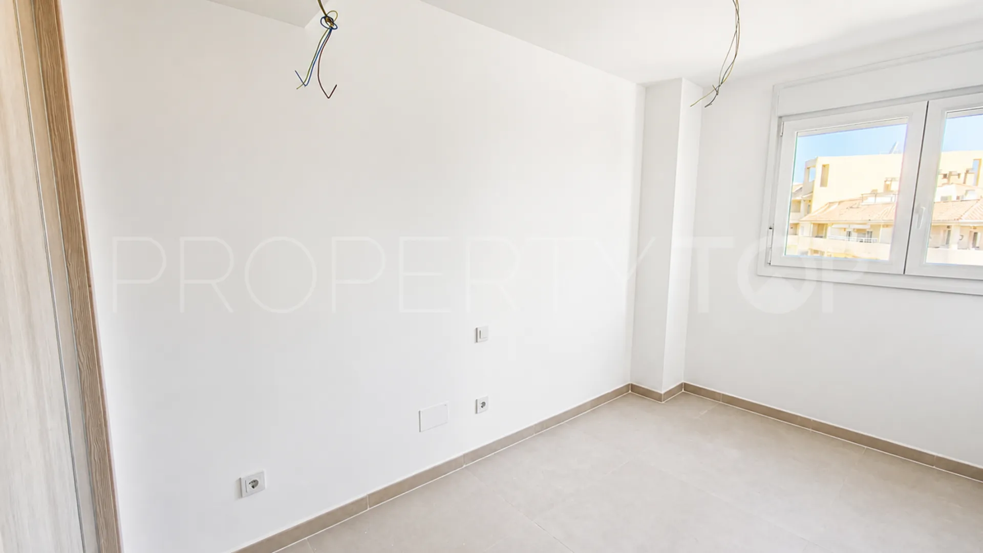 2 bedrooms apartment in La Duquesa for sale