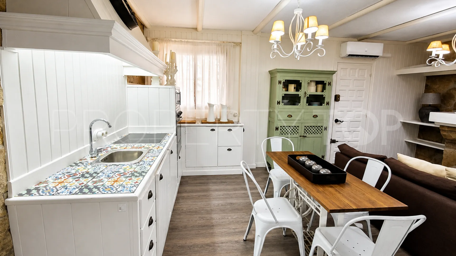 For sale 2 bedrooms apartment in La Duquesa