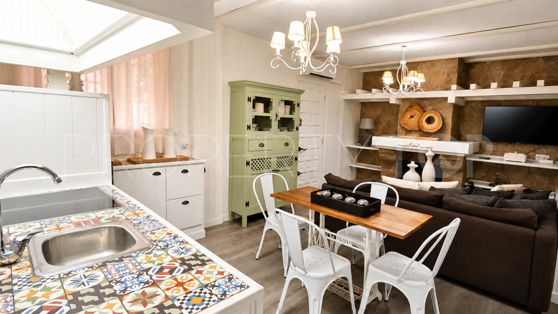 For sale 2 bedrooms apartment in La Duquesa