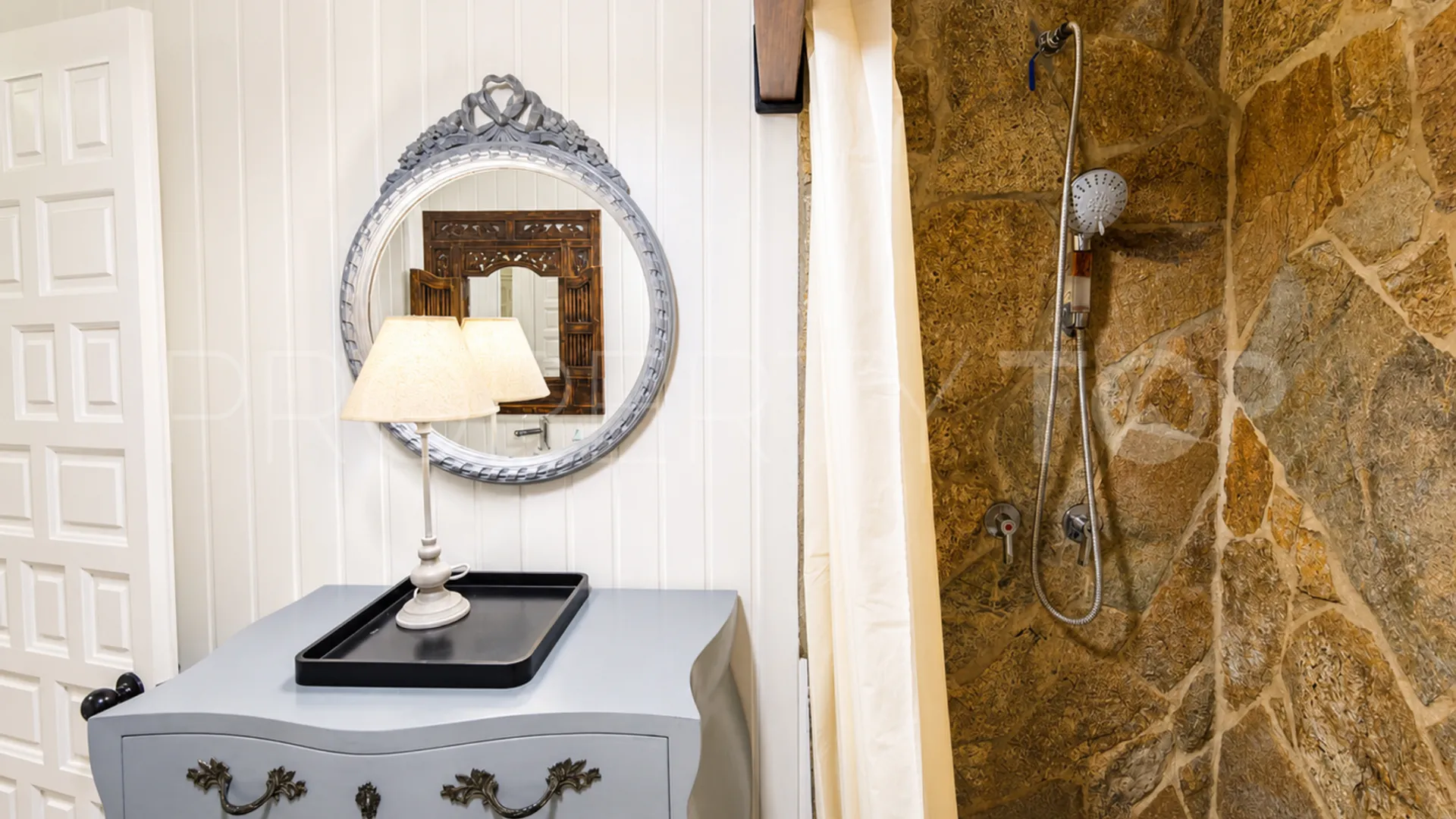 For sale 2 bedrooms apartment in La Duquesa