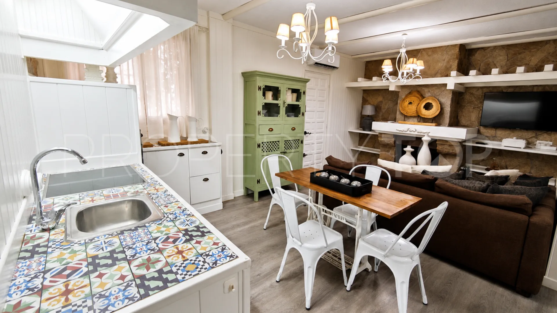 For sale 2 bedrooms apartment in La Duquesa